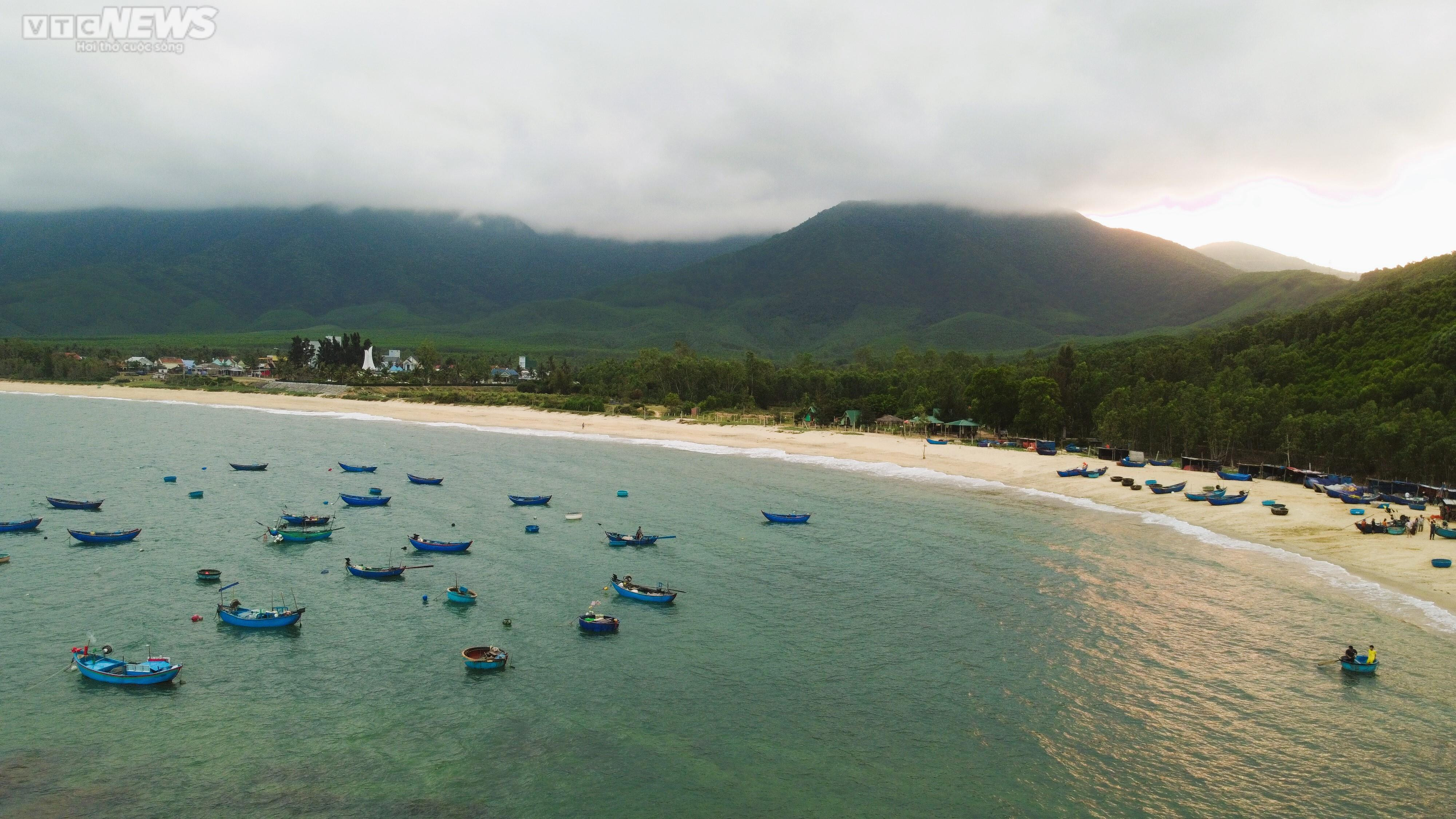 Đẹp đến nghẹt thở ở bãi biển tiên cảnh Lộ Diêu - 11