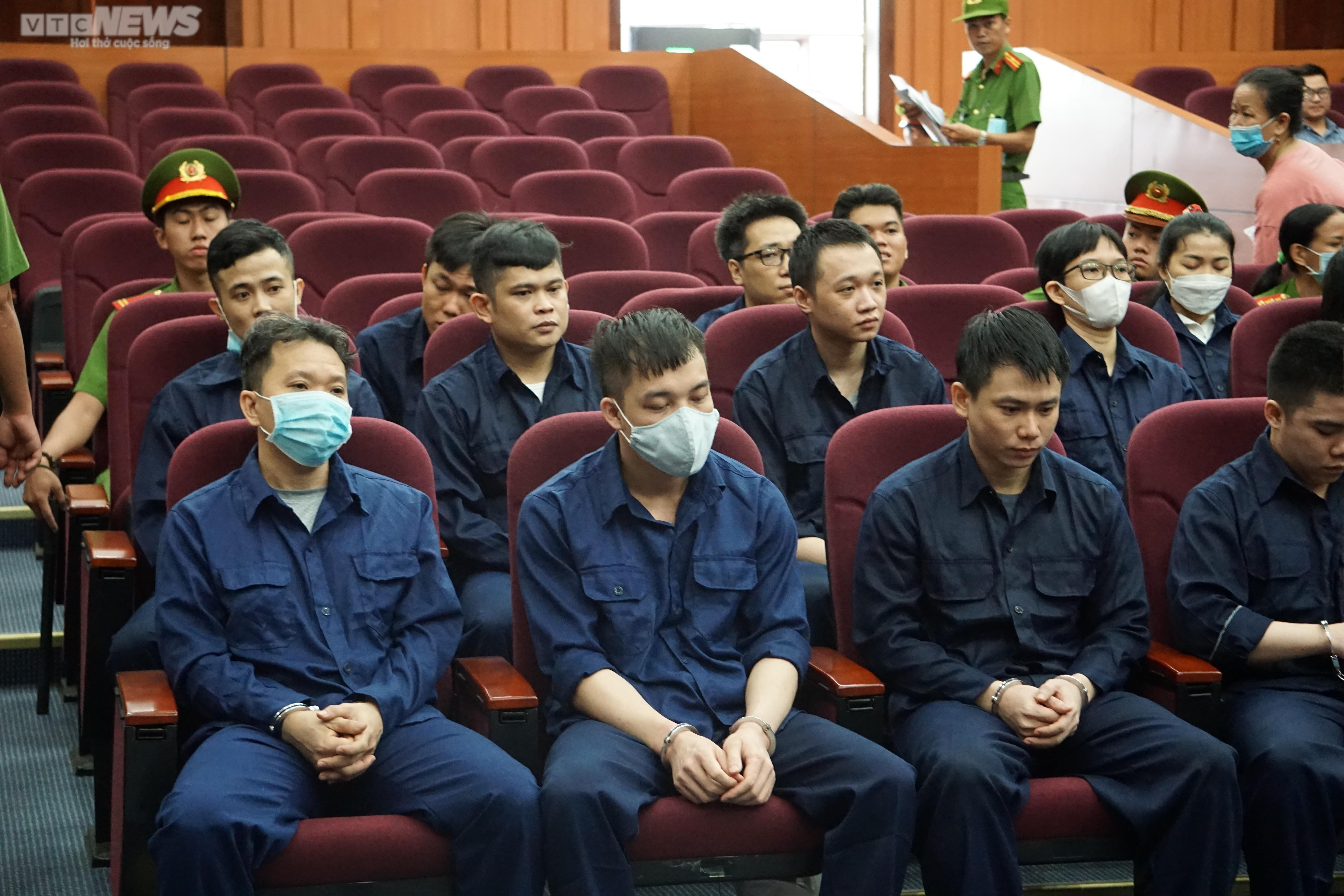 Ảnh: CEO Alibaba Nguyễn Thái Luyện cùng đồng phạm trong phiên phúc thẩm đầu tiên - 7