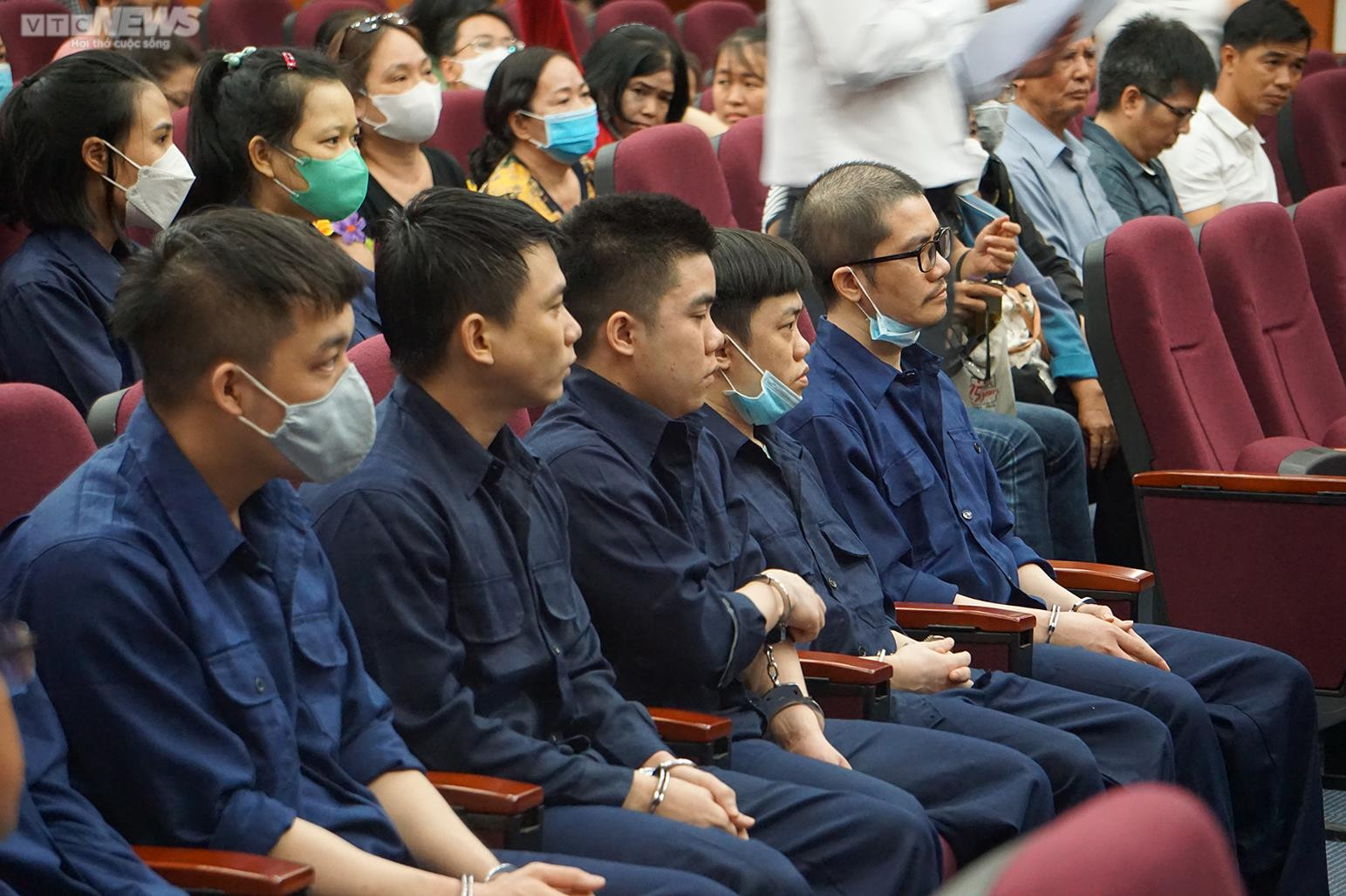 Ảnh: CEO Alibaba Nguyễn Thái Luyện cùng đồng phạm trong phiên phúc thẩm đầu tiên - 9