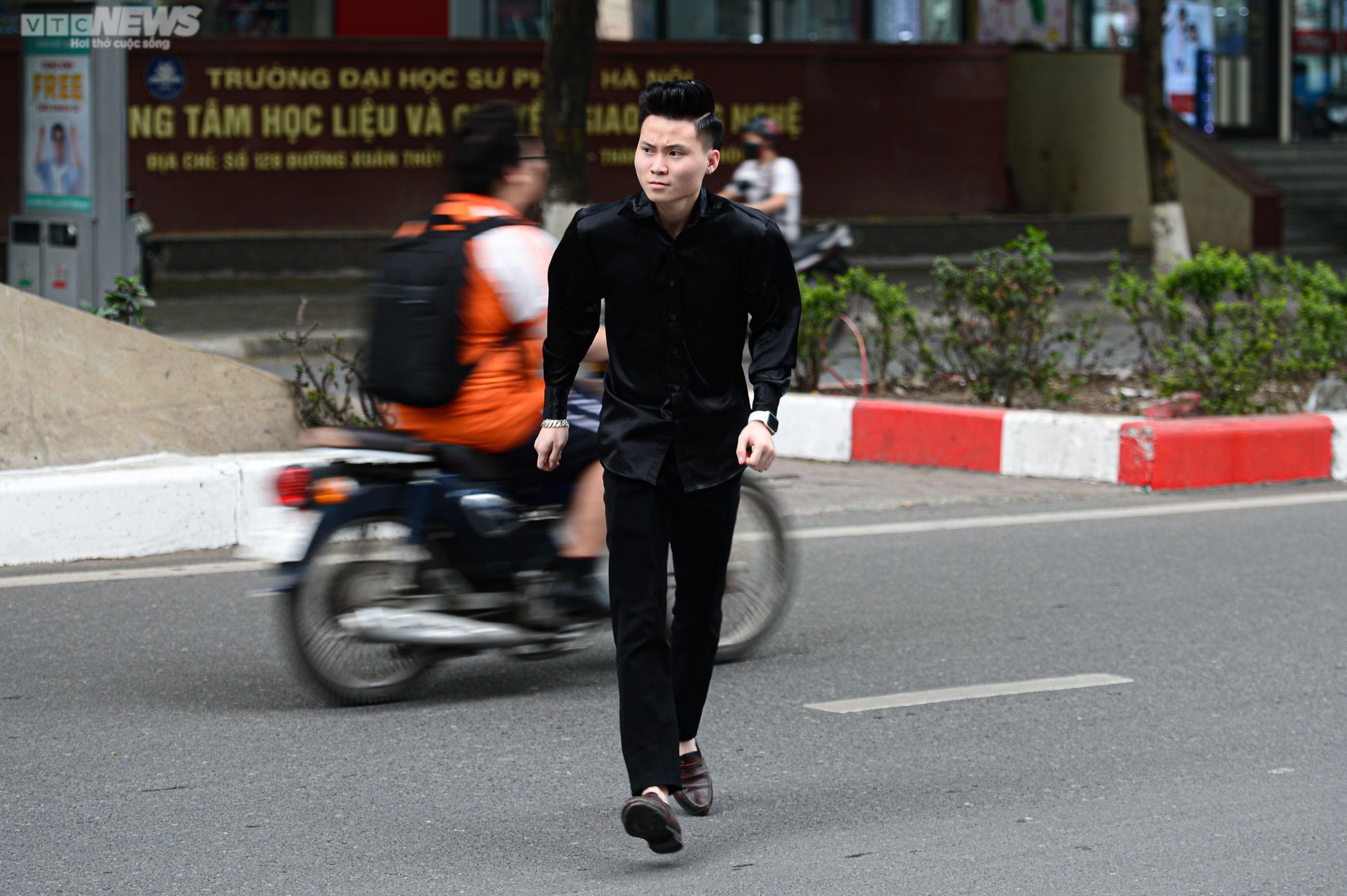 Nút bấm cho người đi bộ bị lãng quên, dân bất chấp nguy hiểm băng qua đường - 8