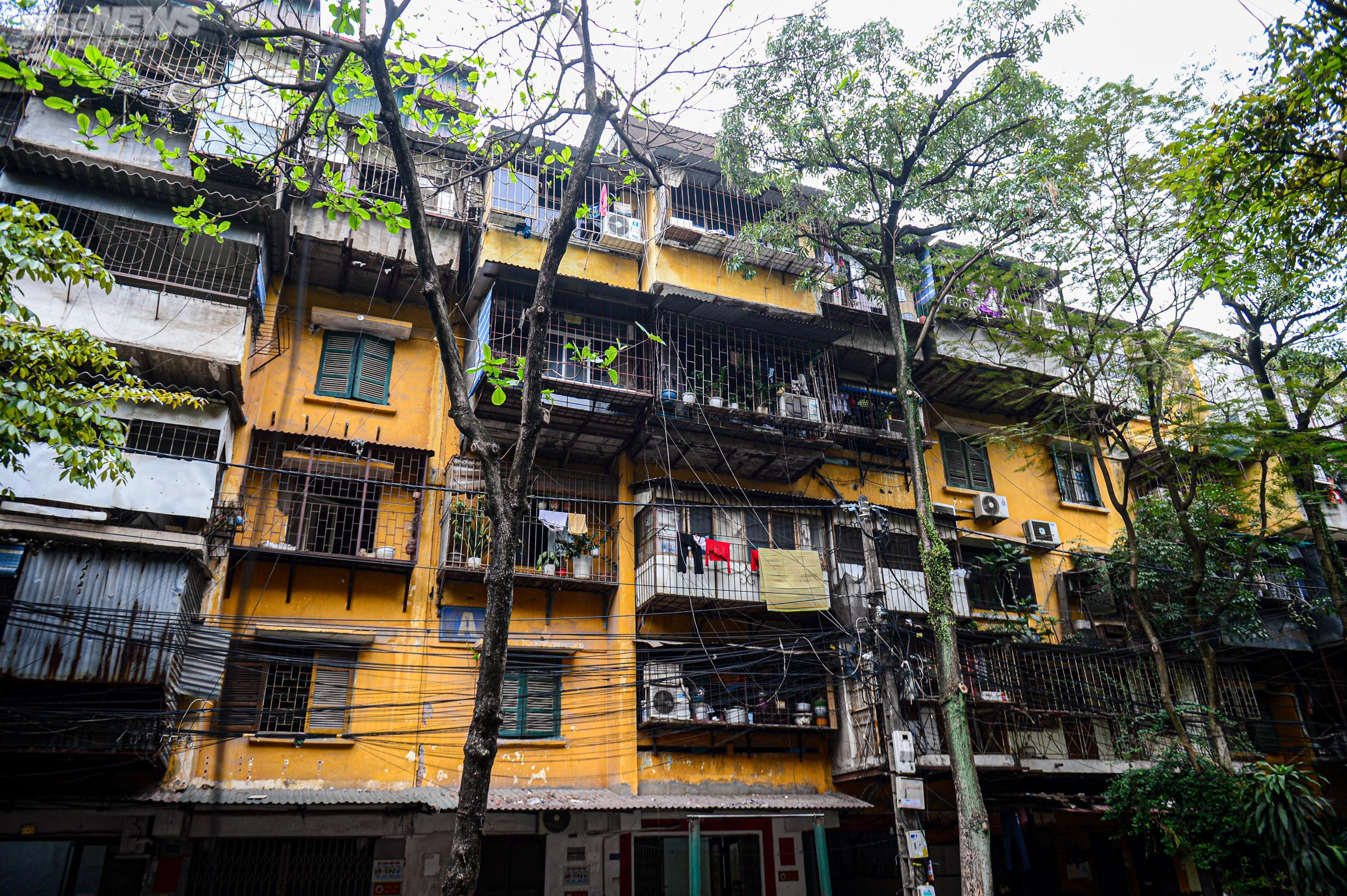 Người Hà Nội bất an sống trong khu tập thể chờ sập, không mưa cũng dột - 2