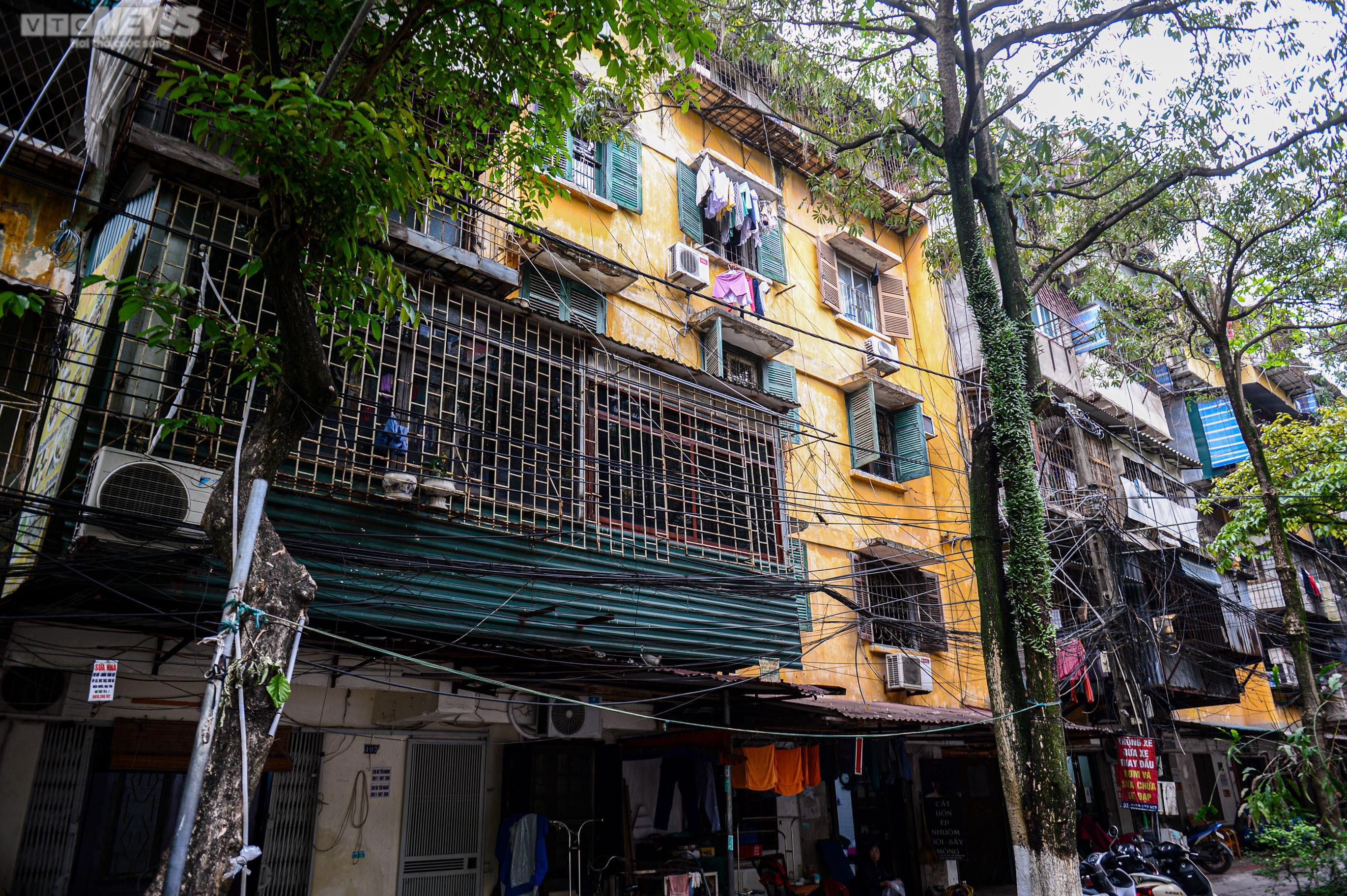 Người Hà Nội bất an sống trong khu tập thể chờ sập, không mưa cũng dột - 5