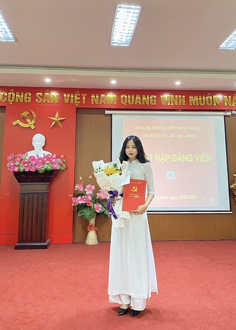 Vẻ đẹp rạng ngời của hoa khôi trường Báo - 2