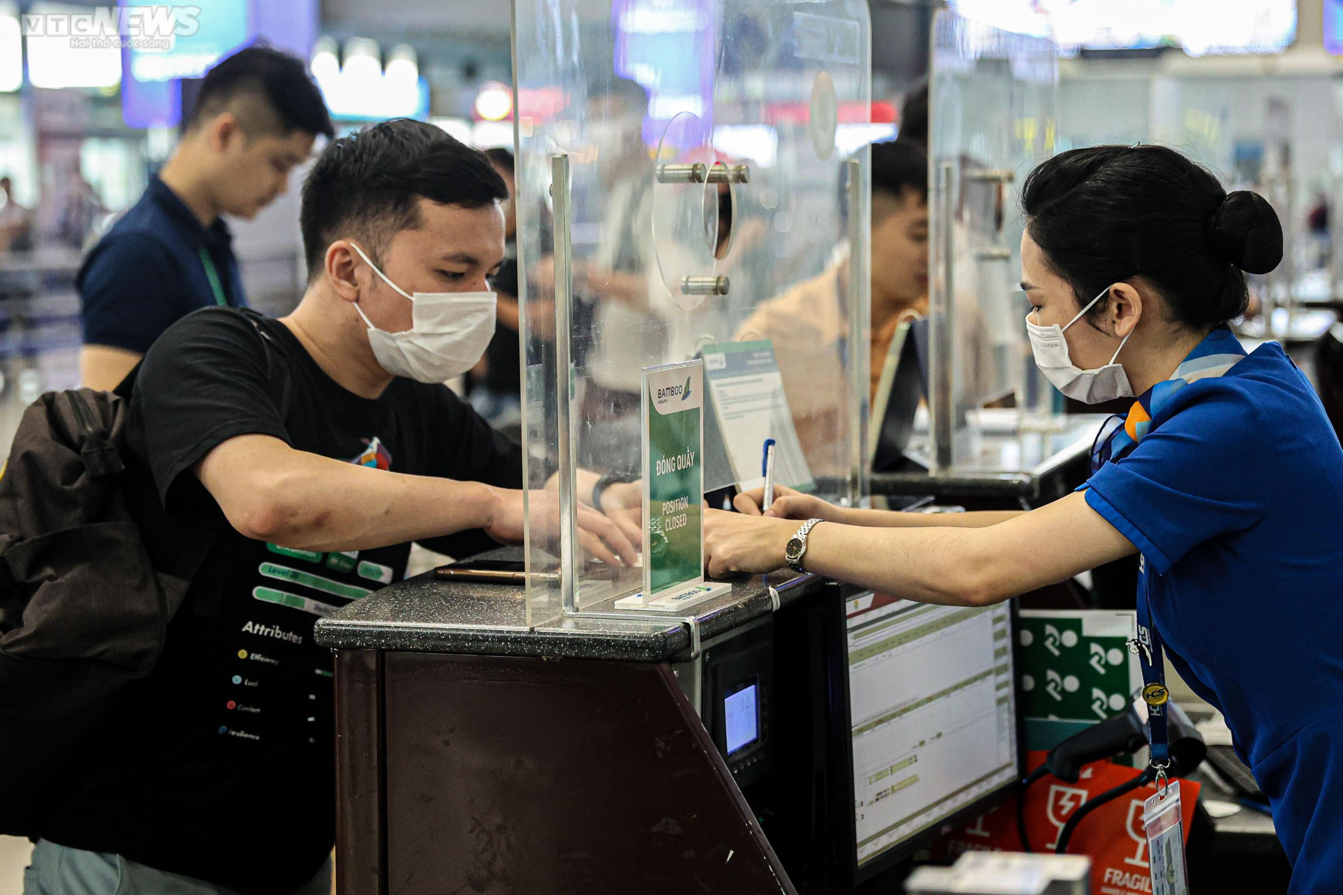 Sân bay Nội Bài thí điểm xác thực khuôn mặt cho khách đi máy bay - 7