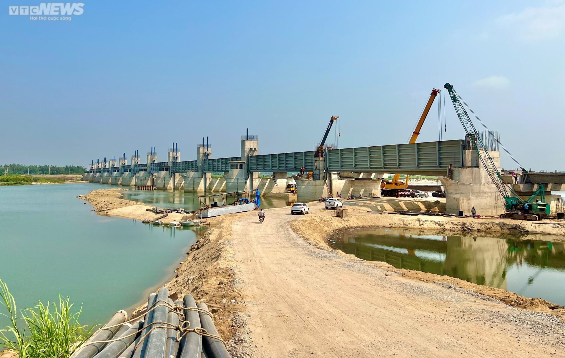 Vướng mặt bằng, đập dâng 1.500 tỷ từng 'dính' loạt sai phạm lại chậm tiến độ - 1
