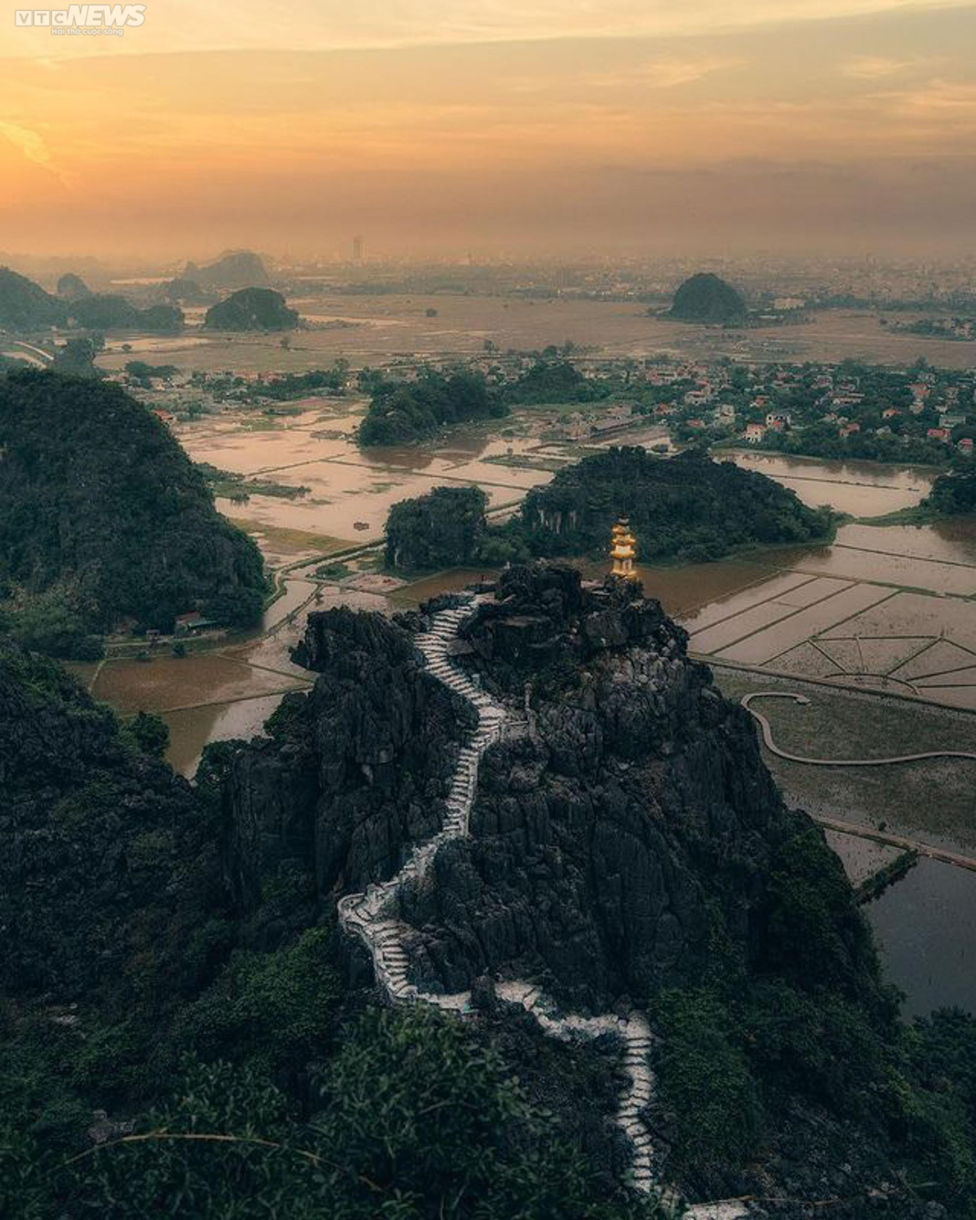 Hang Múa: Điểm đến được yêu thích dịp nghỉ lễ 30/4-1/5 ở cố đô Ninh Bình - 5