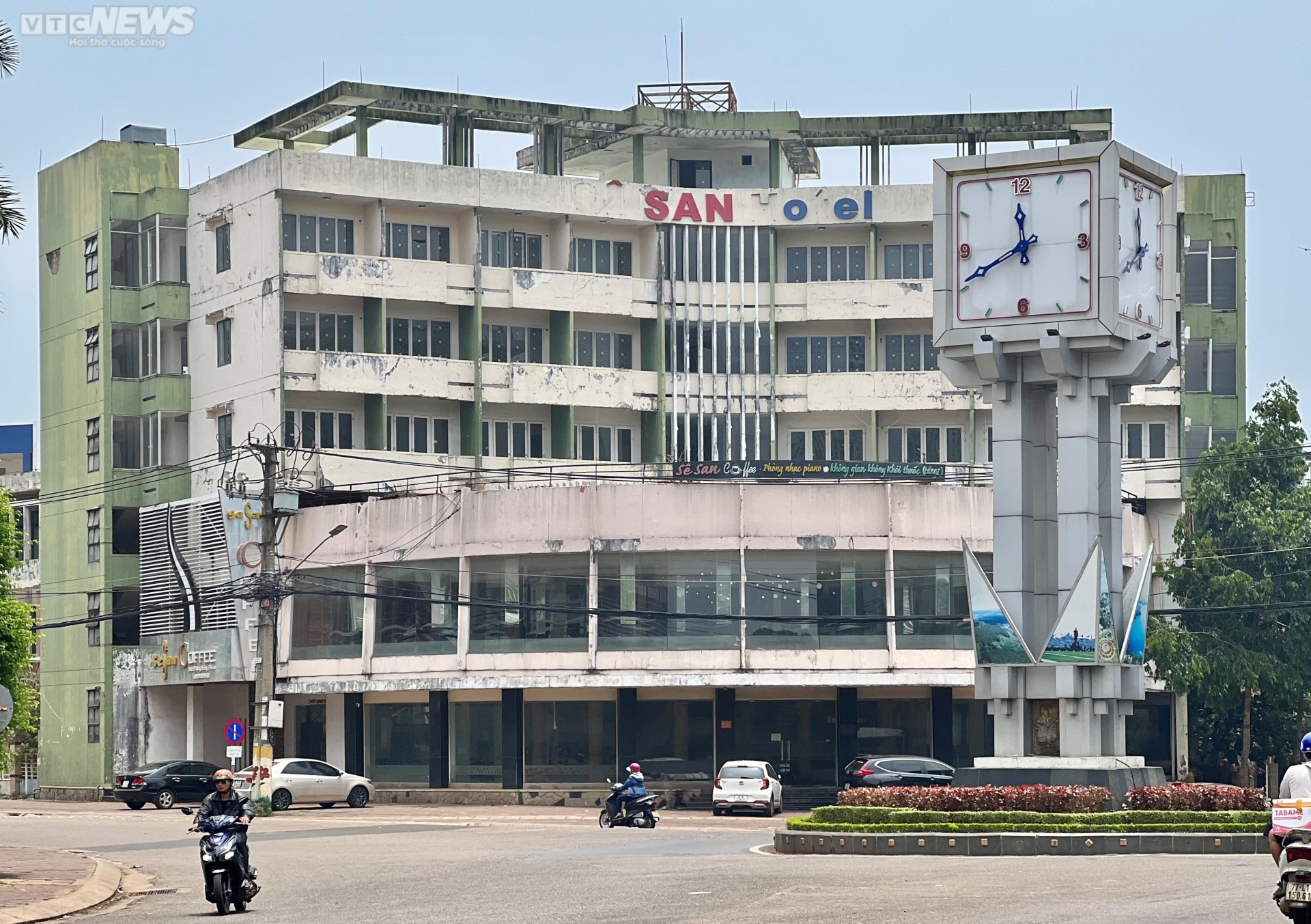 Hàng loạt khu 'đất vàng' thành bãi đậu xe, nơi chăn bò ở Gia Lai - 4