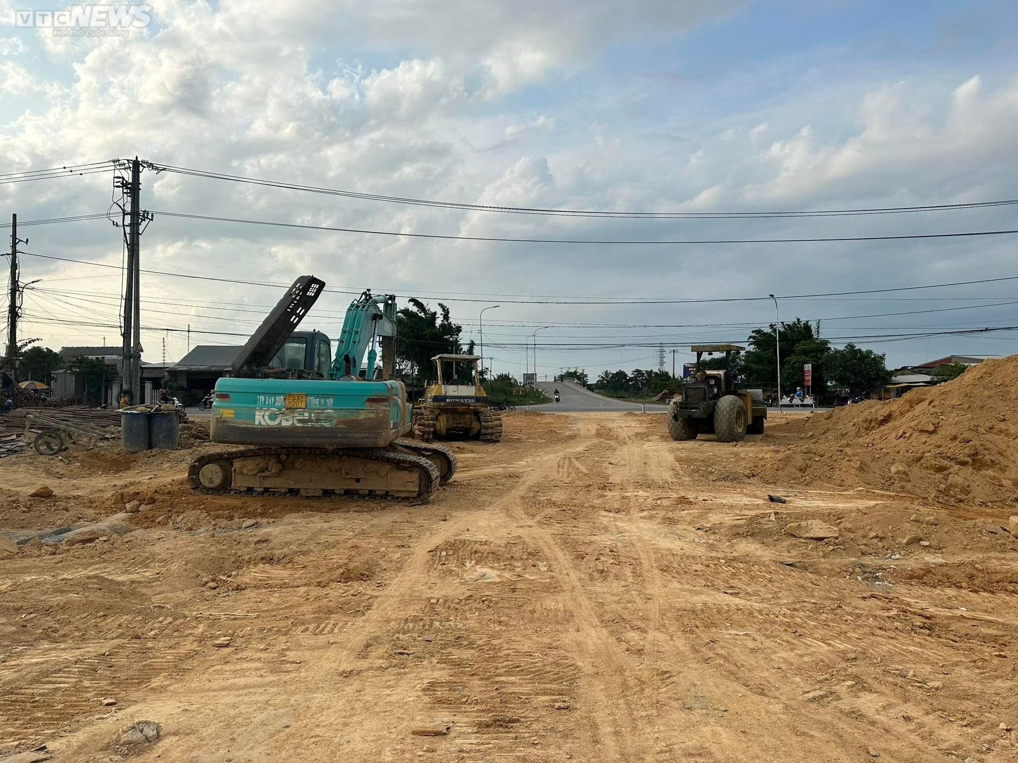 Cảnh ngổn ngang ở dự án đường gần 345 tỷ vừa đội vốn lại chậm tiến độ ở Huế - 10