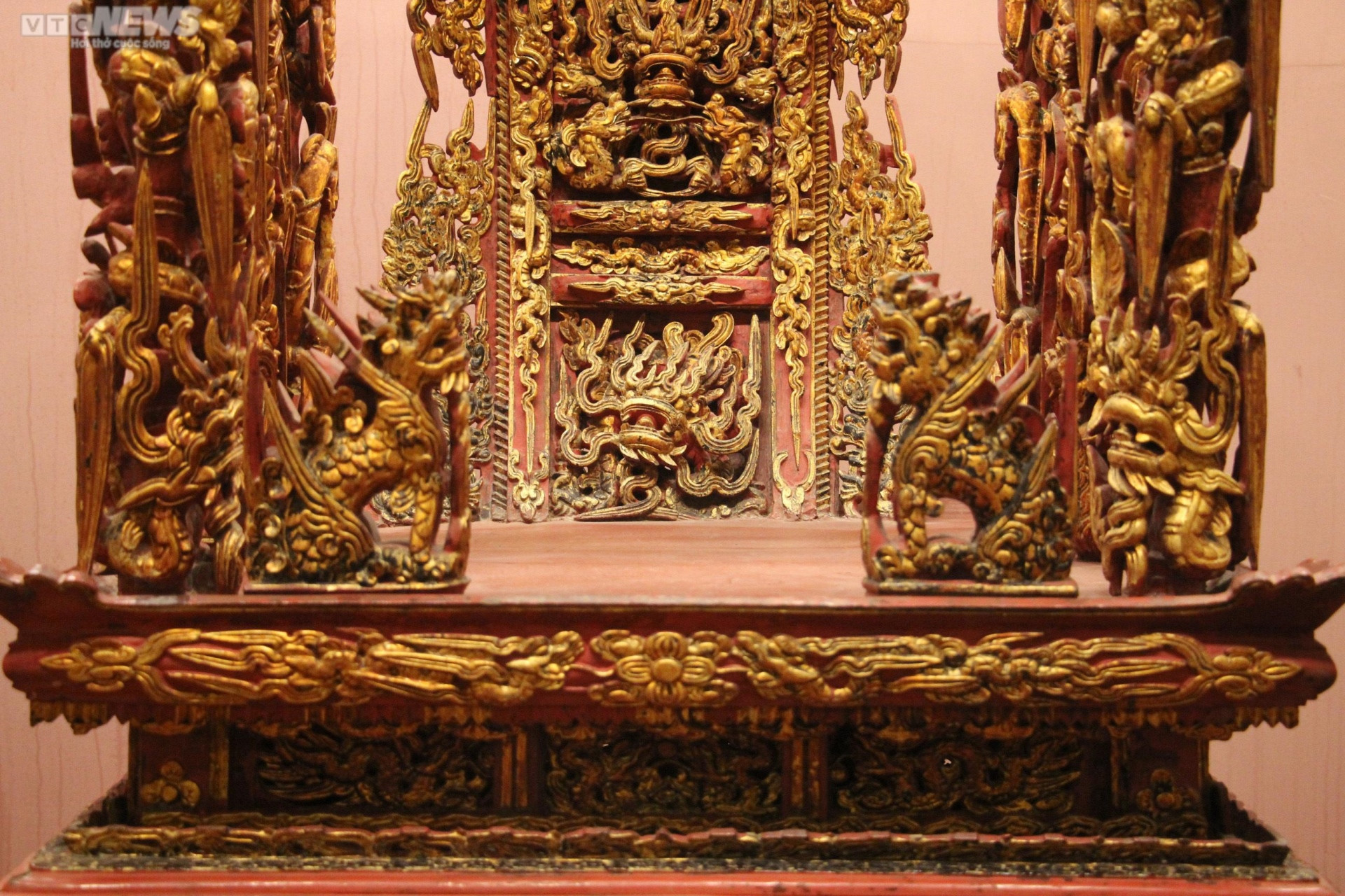 Chiêm ngưỡng ngai thờ độc nhất vô nhị hơn 300 năm tuổi ở Thái Bình - 9