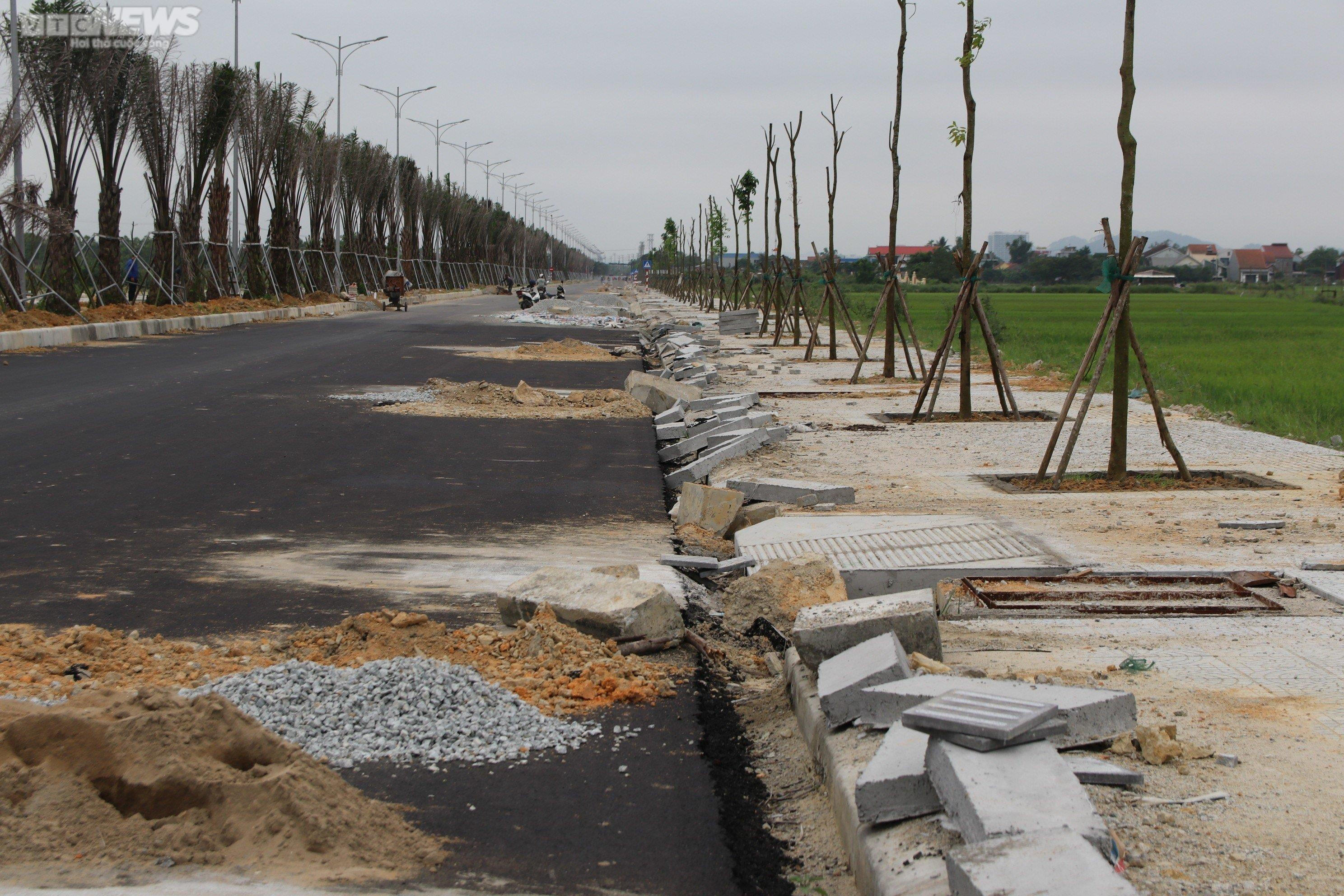 Cảnh ngổn ngang ở dự án đường gần 345 tỷ vừa đội vốn lại chậm tiến độ ở Huế - 7