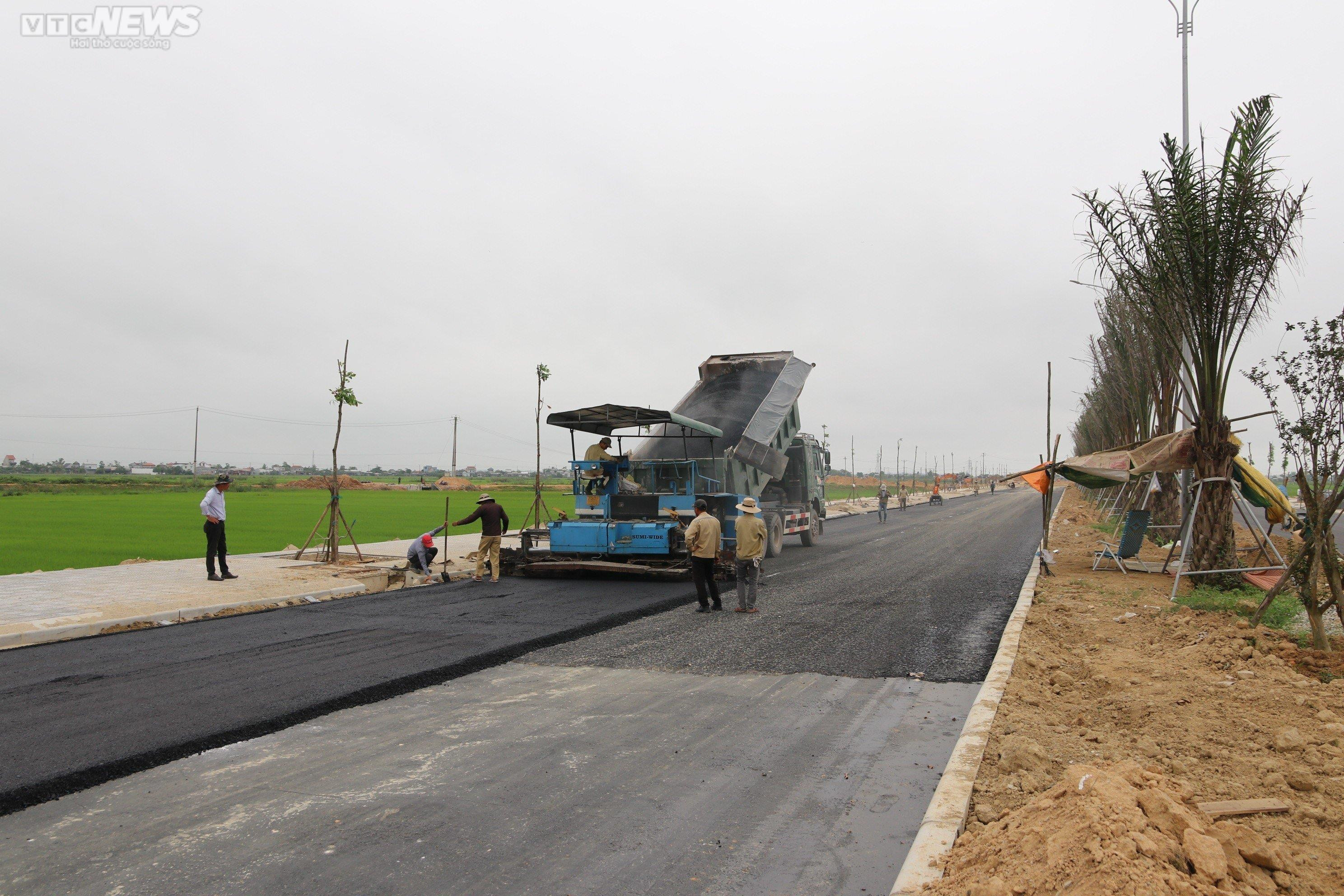 Cảnh ngổn ngang ở dự án đường gần 345 tỷ vừa đội vốn lại chậm tiến độ ở Huế - 9