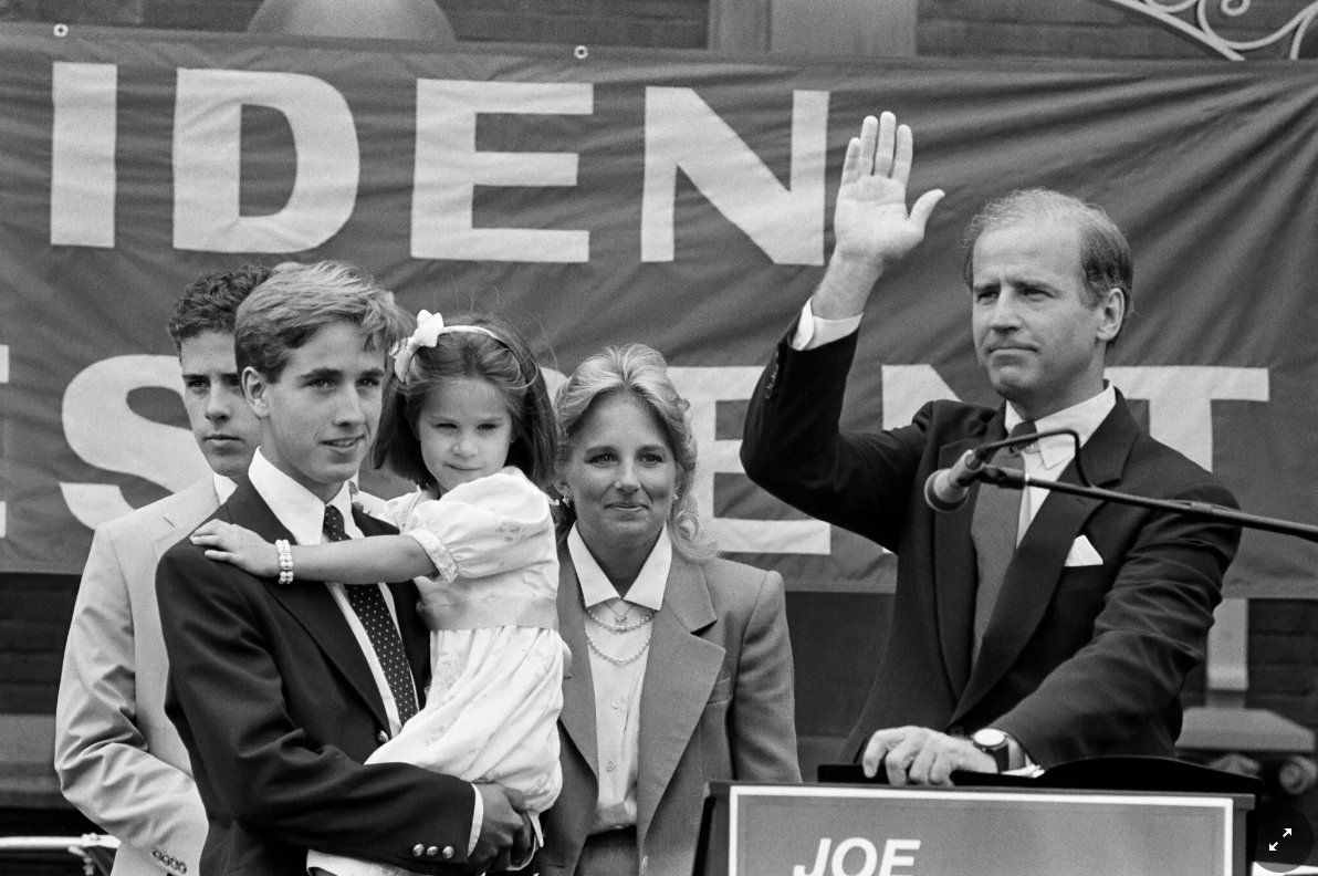 Nhìn lại nửa thế kỷ theo đuổi ghế tổng thống Mỹ của ông Joe Biden - 3