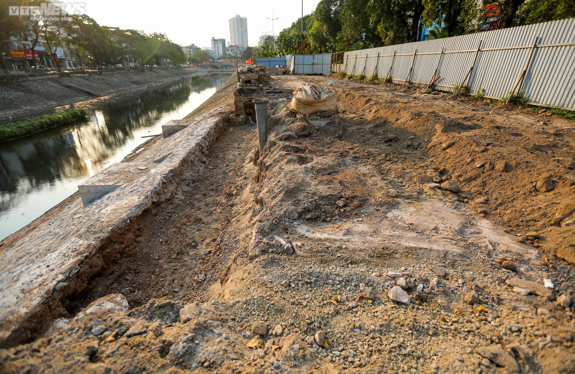 Tuyến đường đi bộ ven sông Tô Lịch ra sao sau gần 1 năm dừng hoạt động? - 14