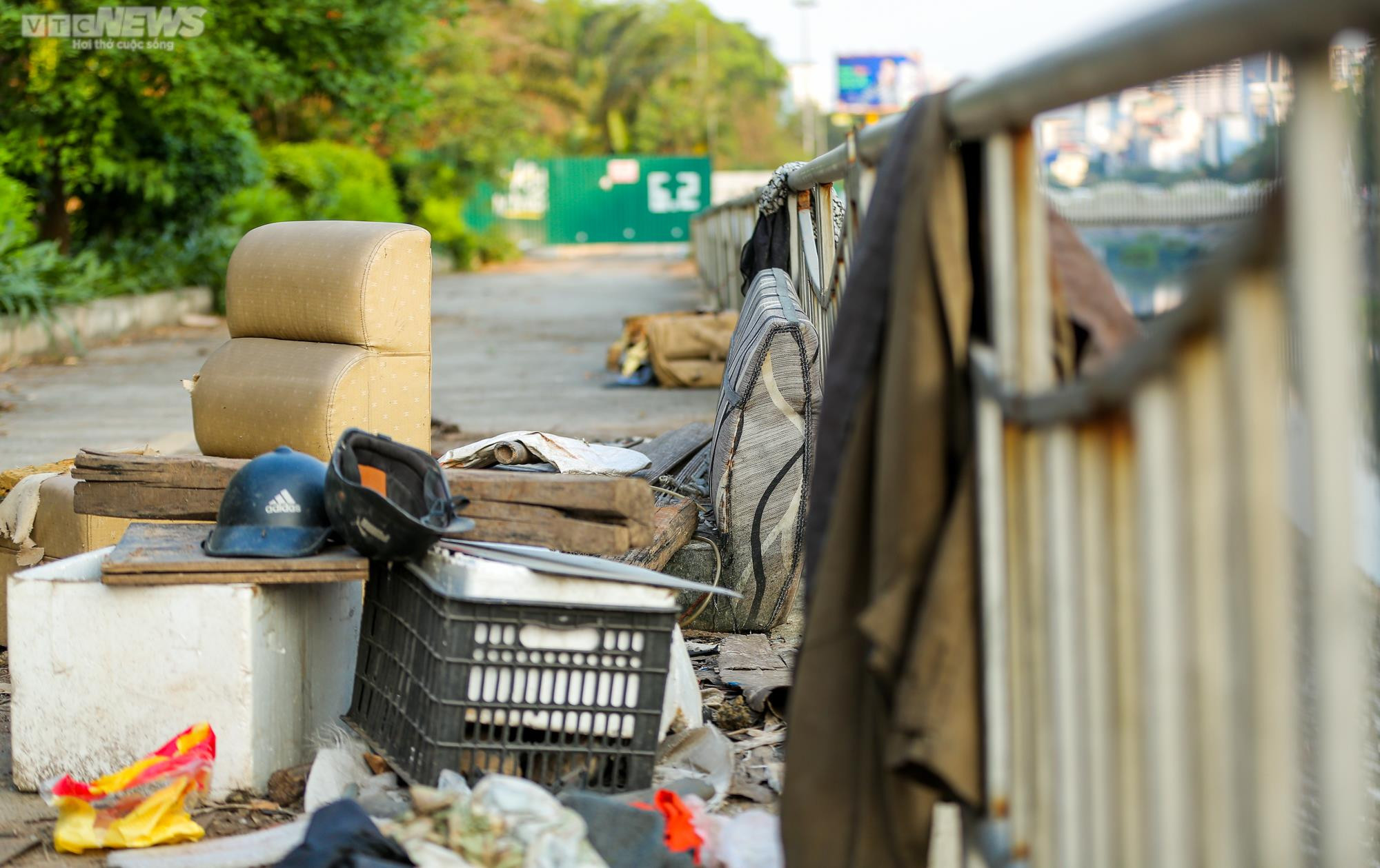 Tuyến đường đi bộ ven sông Tô Lịch ra sao sau gần 1 năm dừng hoạt động? - 7