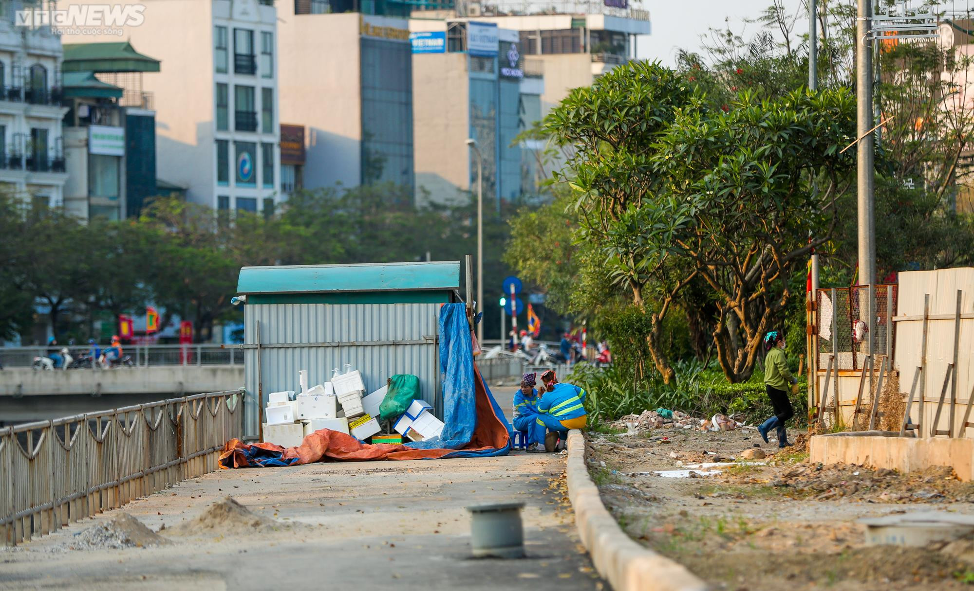 Tuyến đường đi bộ ven sông Tô Lịch ra sao sau gần 1 năm dừng hoạt động? - 4