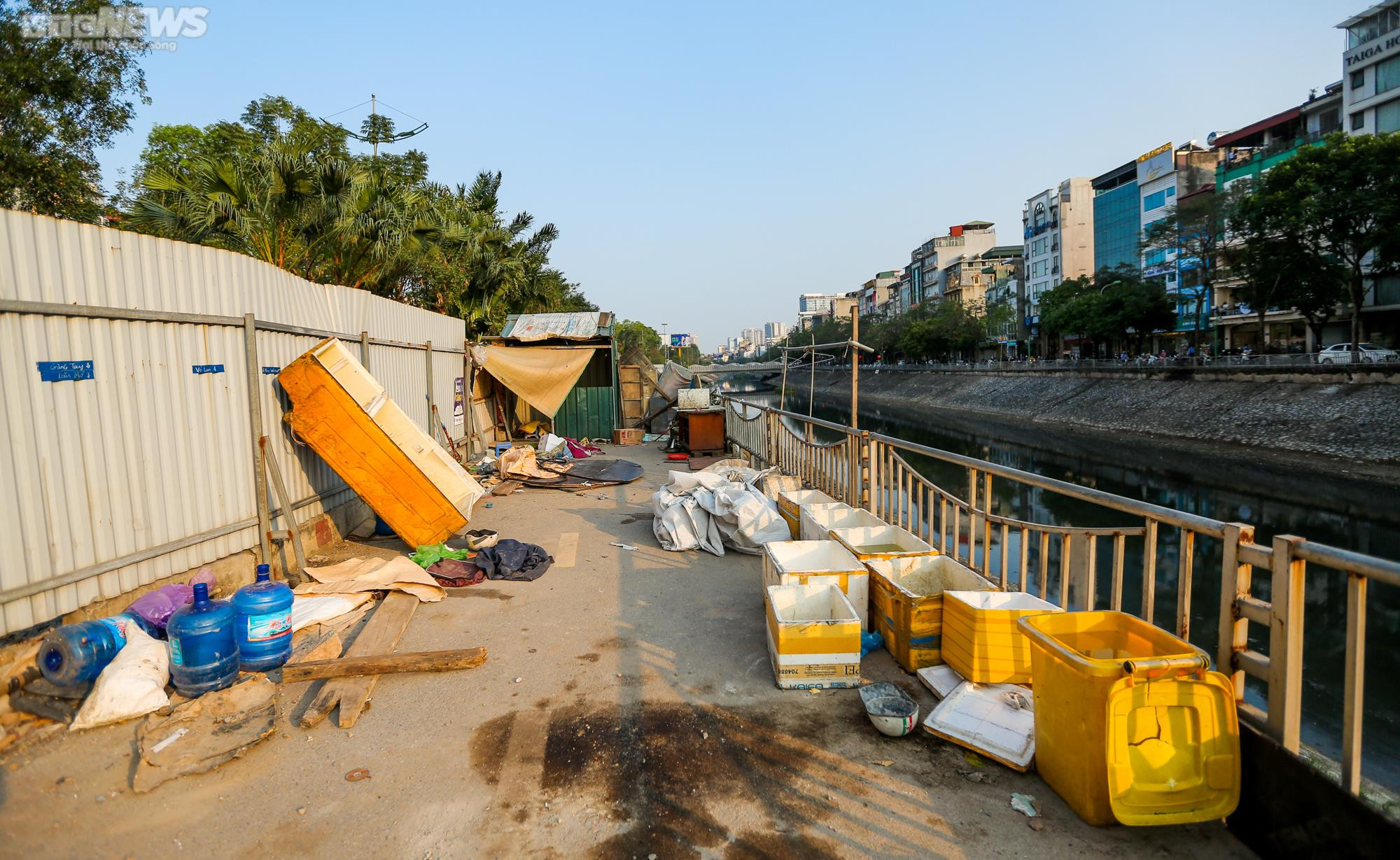 Tuyến đường đi bộ ven sông Tô Lịch ra sao sau gần 1 năm dừng hoạt động? - 6