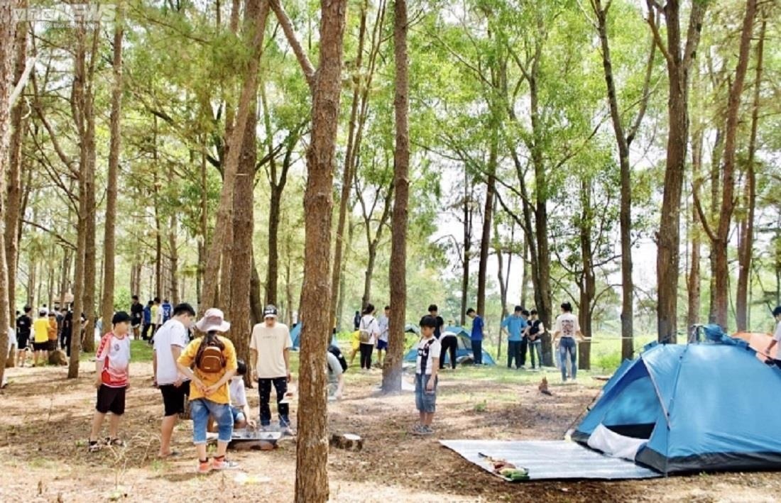 Người dân phố núi Pleiku đổ xô đi dã ngoại, khu cắm trại vùng ven kín chỗ - 8