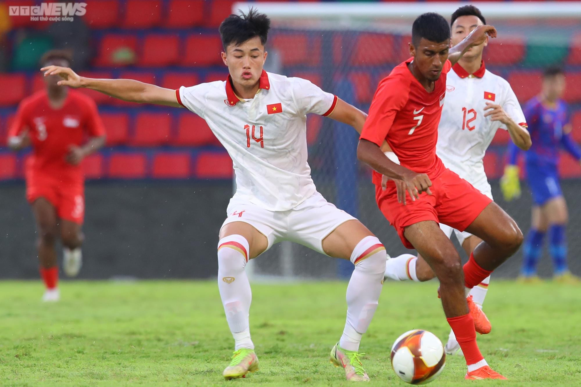 U22 Việt Nam hân hoan chiến thắng, trút bỏ gánh nặng tâm lý - 16