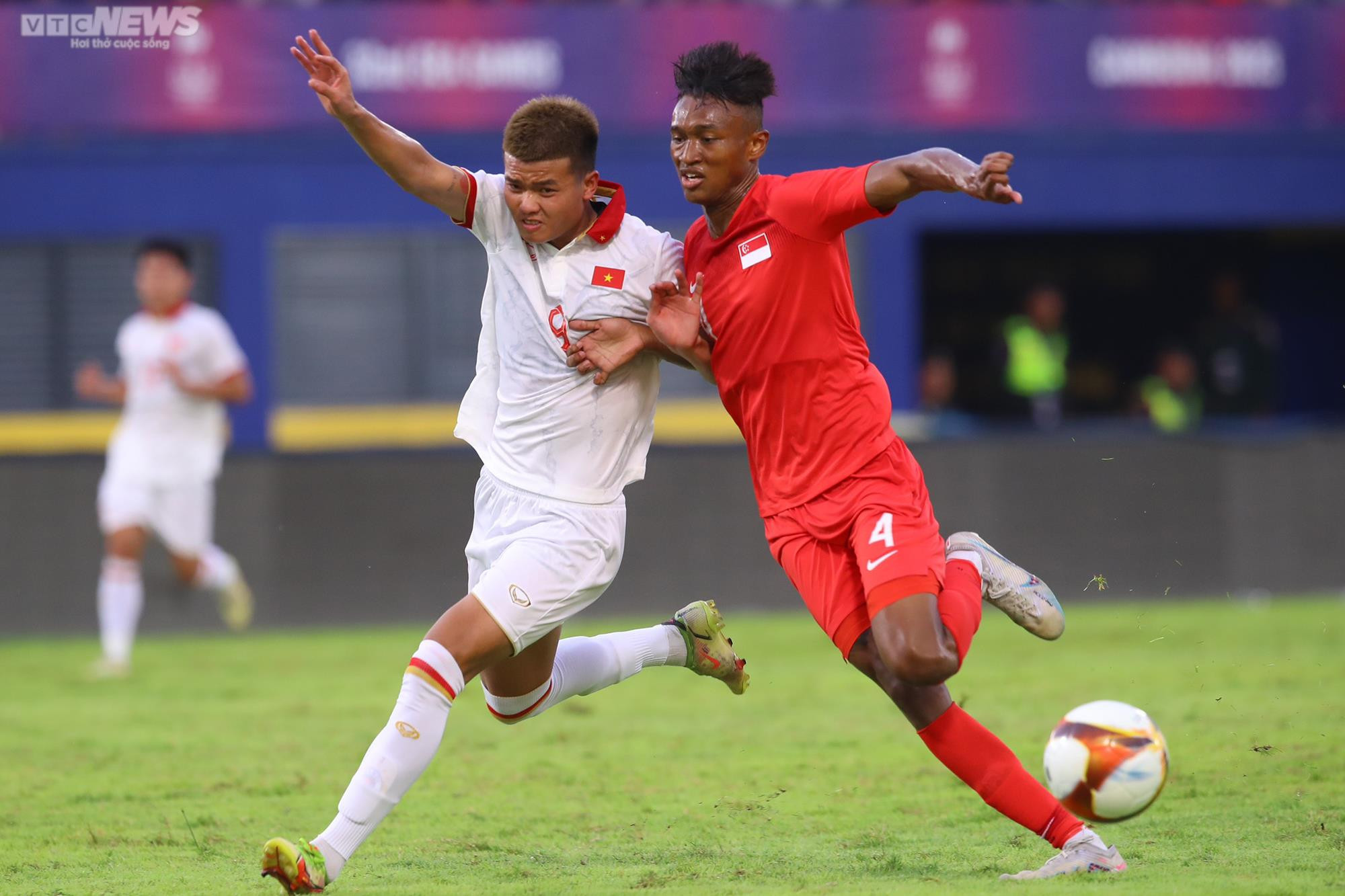 U22 Việt Nam hân hoan chiến thắng, trút bỏ gánh nặng tâm lý - 5