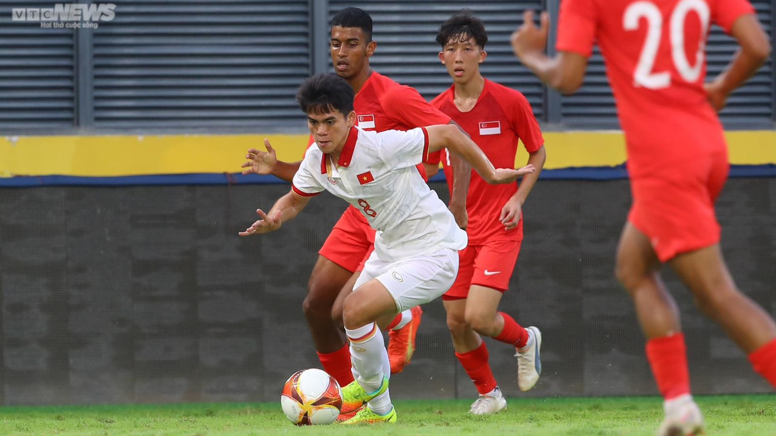 U22 Việt Nam hân hoan chiến thắng, trút bỏ gánh nặng tâm lý - 12