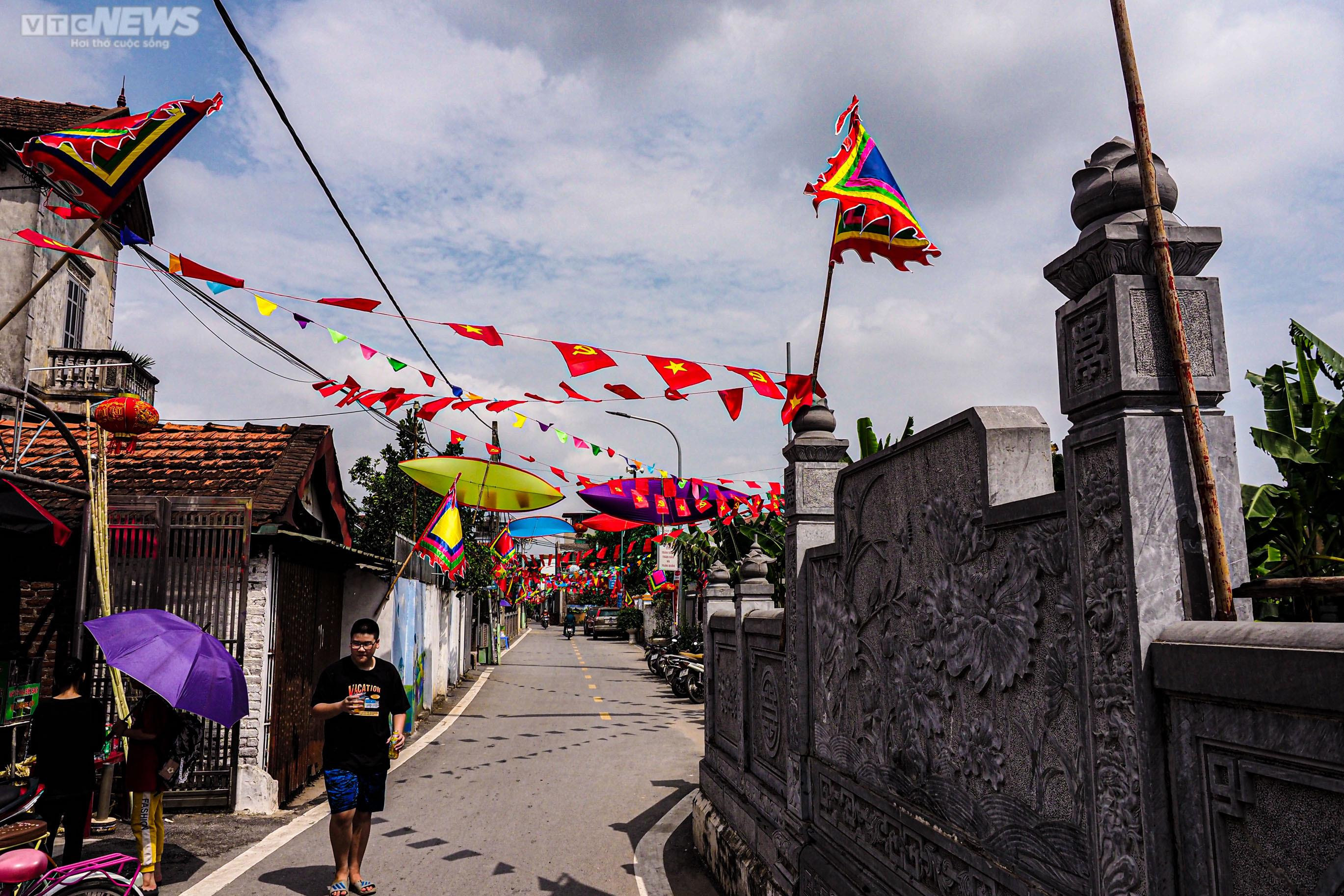 Về ngôi làng ở ngoại thành Hà Nội xem các thí sinh nhí tranh tài thả diều - 20