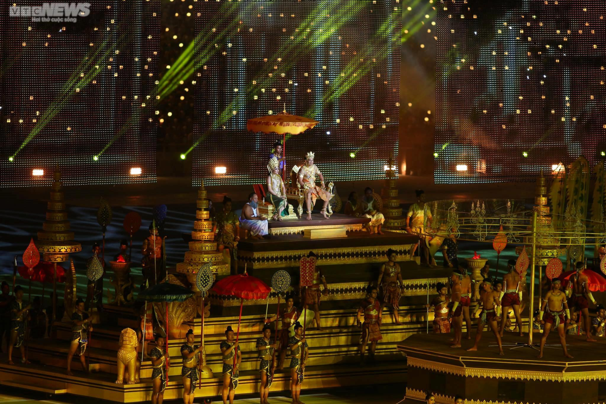 Khai mạc SEA Games 32 rực rỡ sắc màu, đẳng cấp Olympic - 7