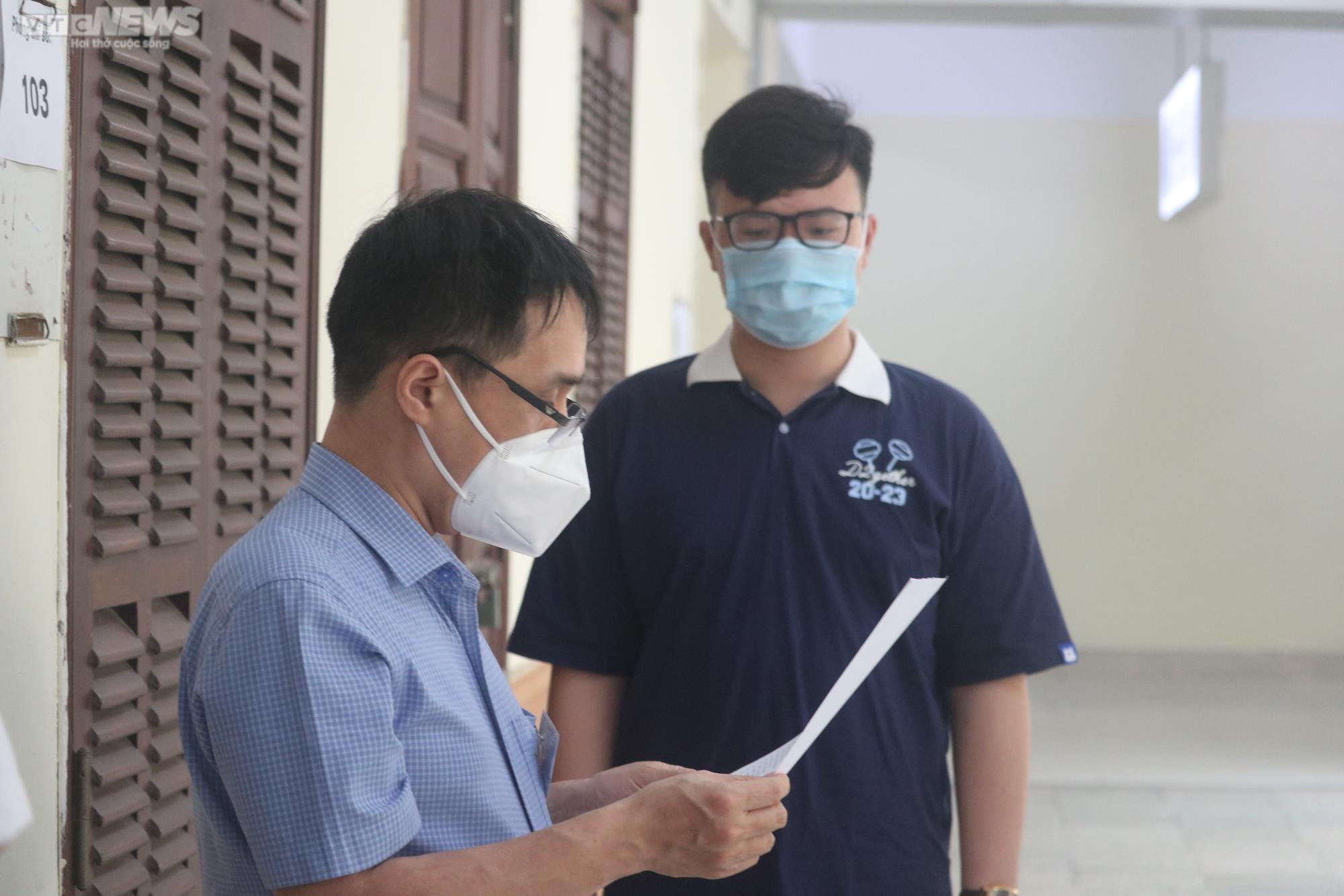 Thí sinh vượt hơn 300 km, đến dự thi đánh giá năng lực Sư phạm - 8