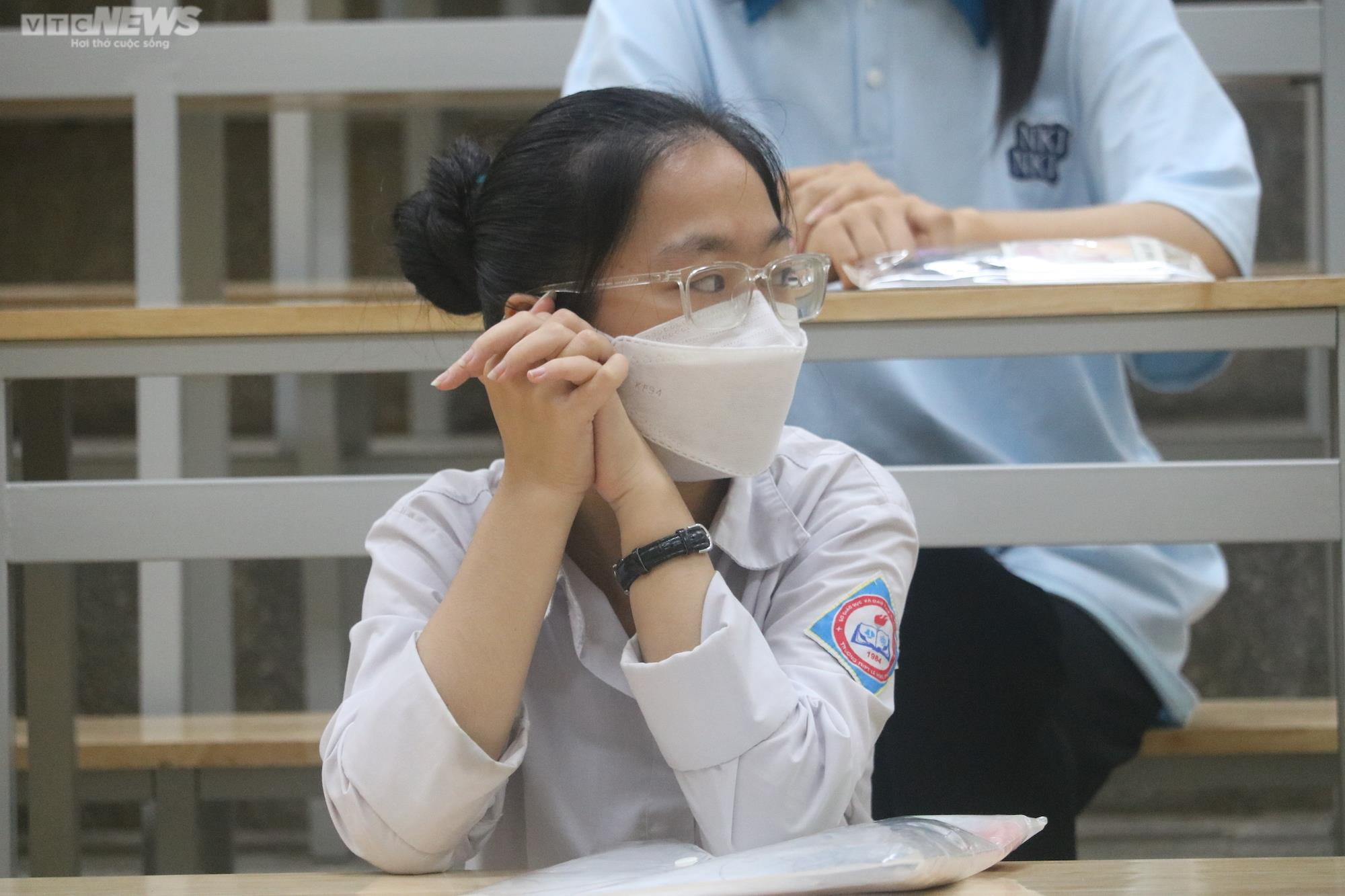 Thí sinh vượt hơn 300 km, đến dự thi đánh giá năng lực Sư phạm - 14