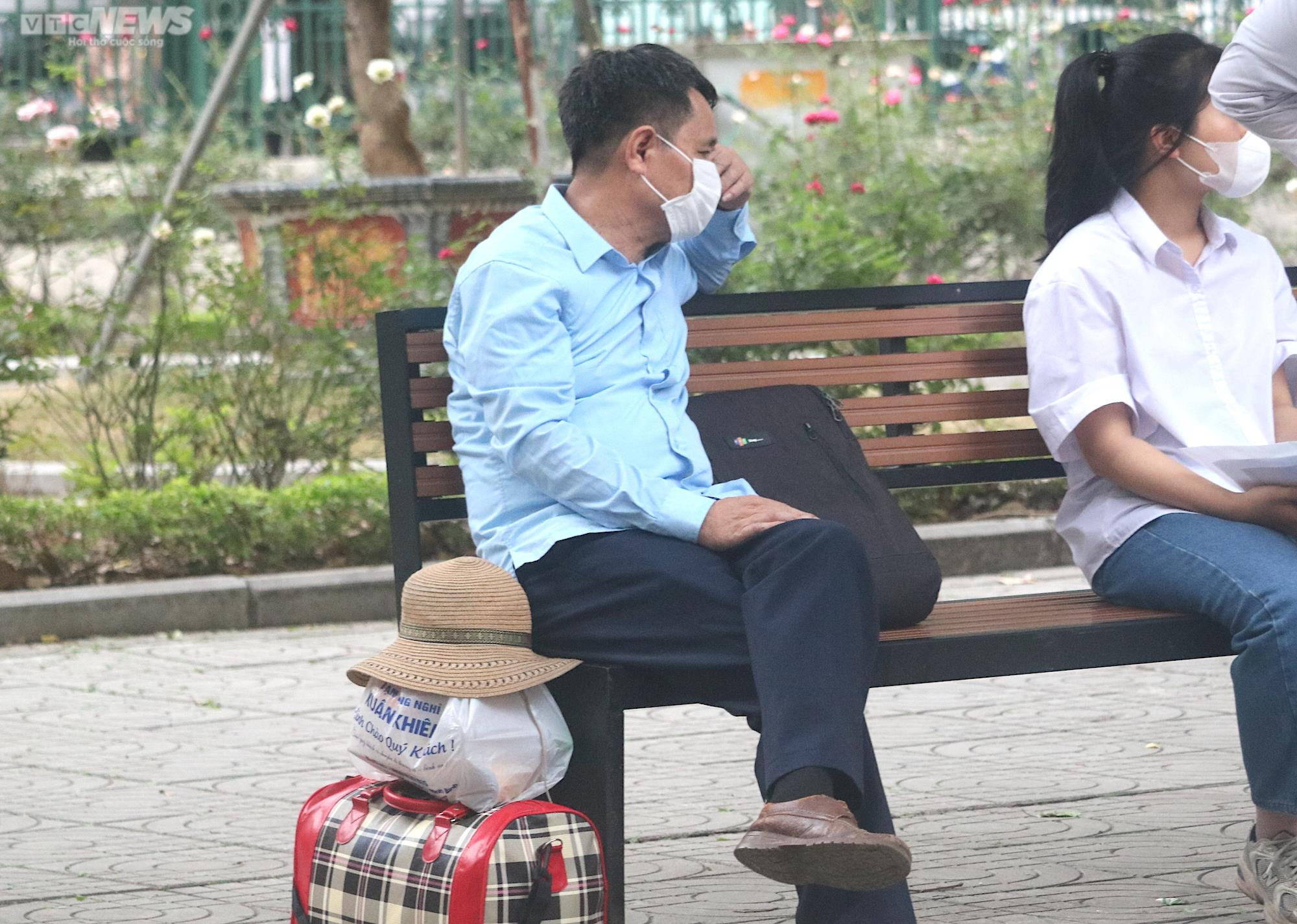 Thí sinh vượt hơn 300 km, đến dự thi đánh giá năng lực Sư phạm - 1