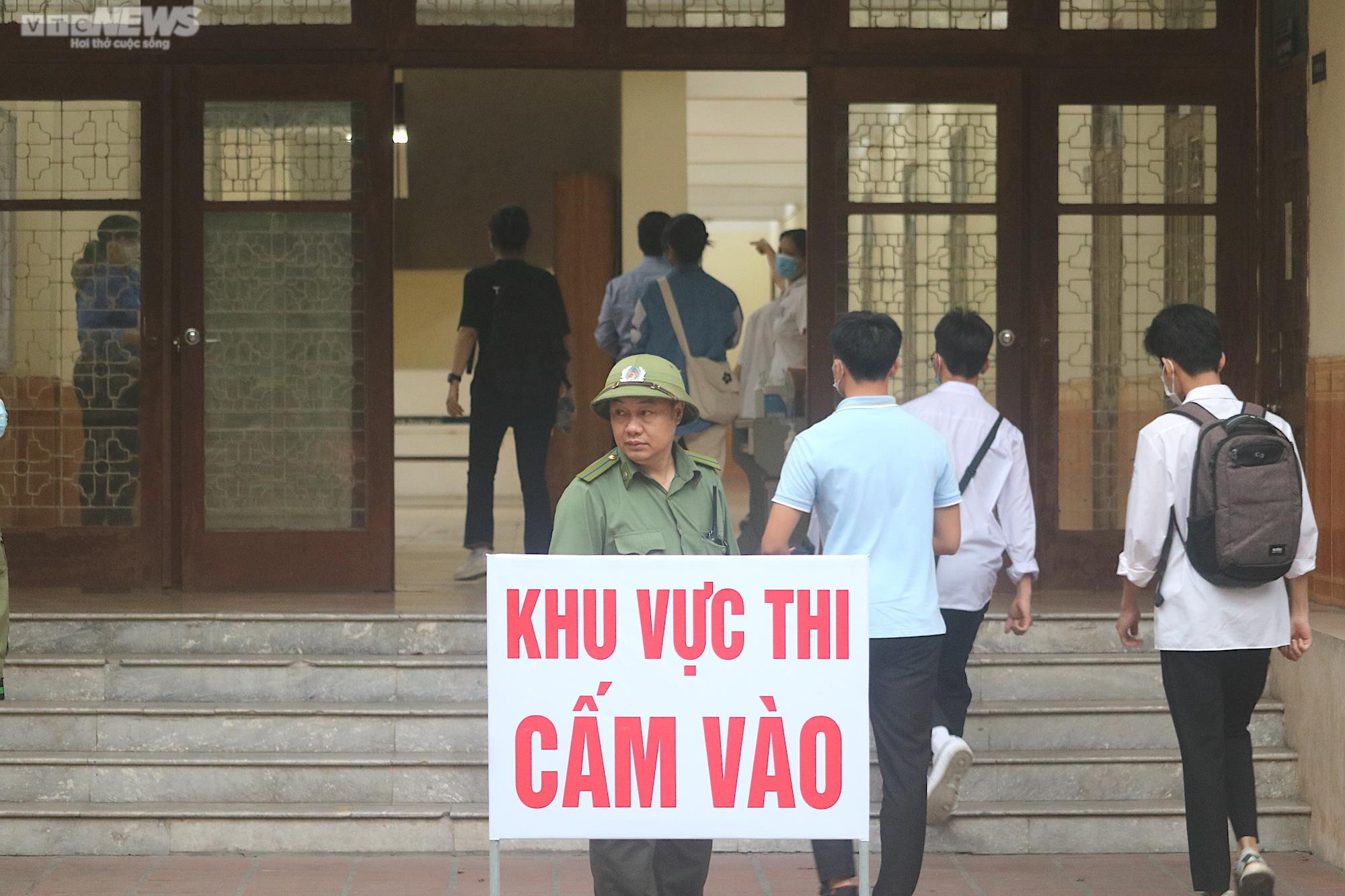 Thí sinh vượt hơn 300 km, đến dự thi đánh giá năng lực Sư phạm - 5