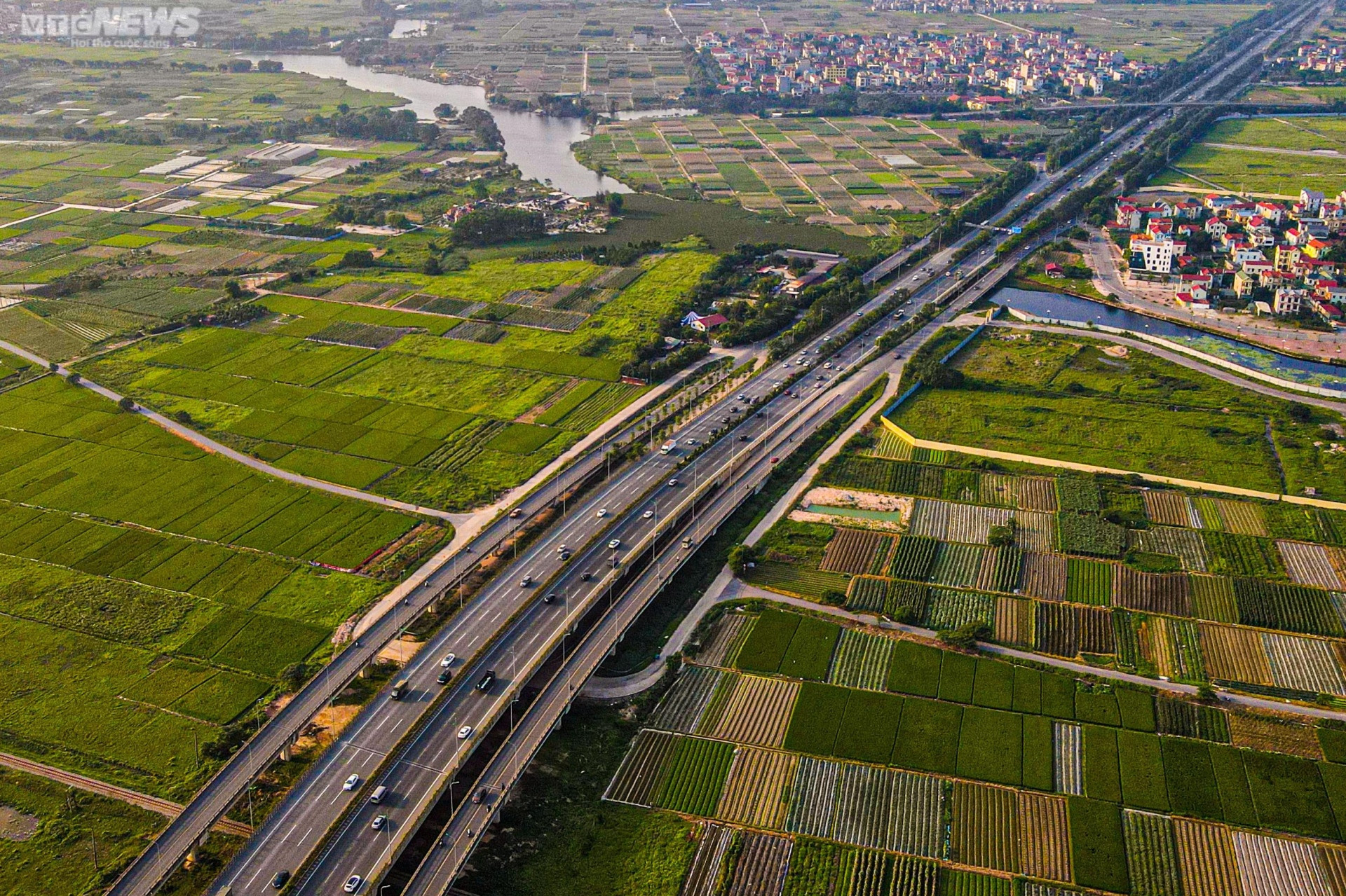 Ngắm từ trên cao tuyến đường 6.700 tỷ đồng mang tên Đại tướng Võ Nguyên Giáp - 4