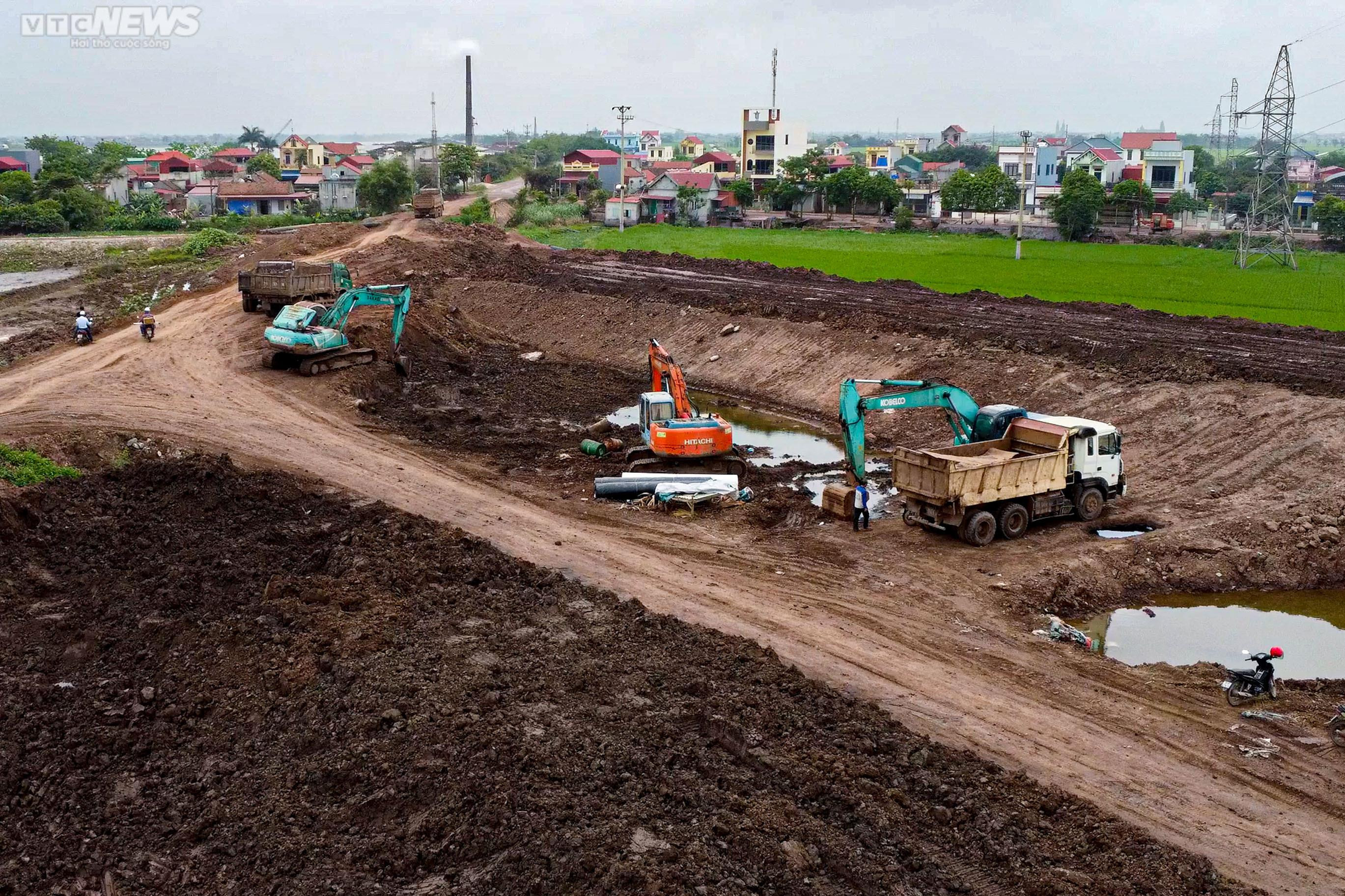 Kênh đào hơn 100 triệu USD ở Nam Định sắp đi vào hoạt động - 15