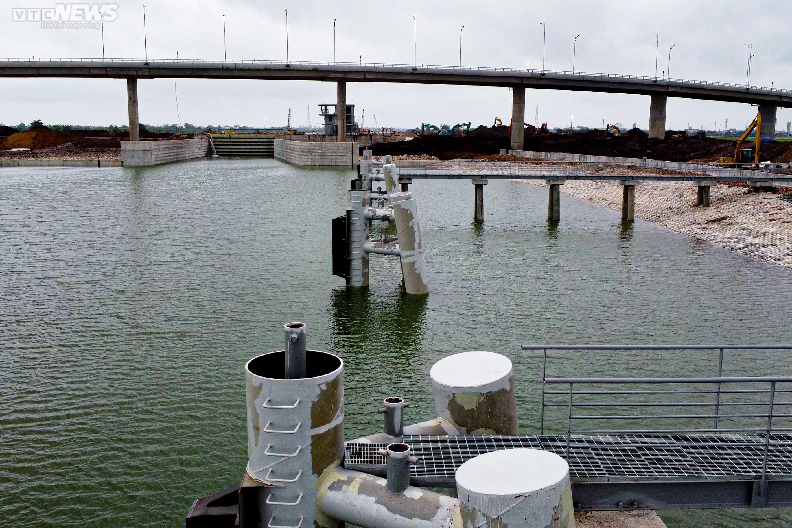 Kênh đào hơn 100 triệu USD ở Nam Định sắp đi vào hoạt động - 12