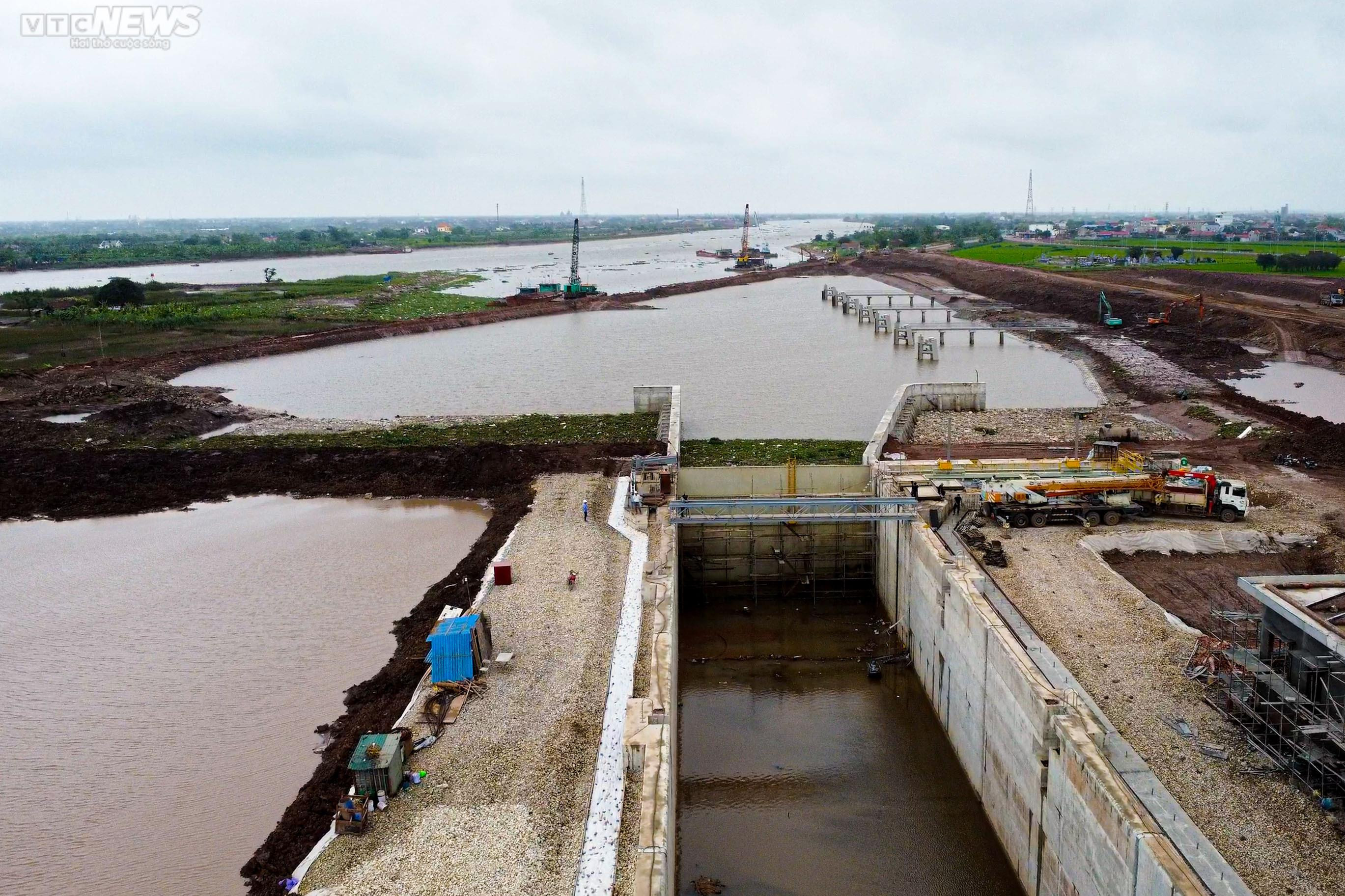 Kênh đào hơn 100 triệu USD ở Nam Định sắp đi vào hoạt động - 6