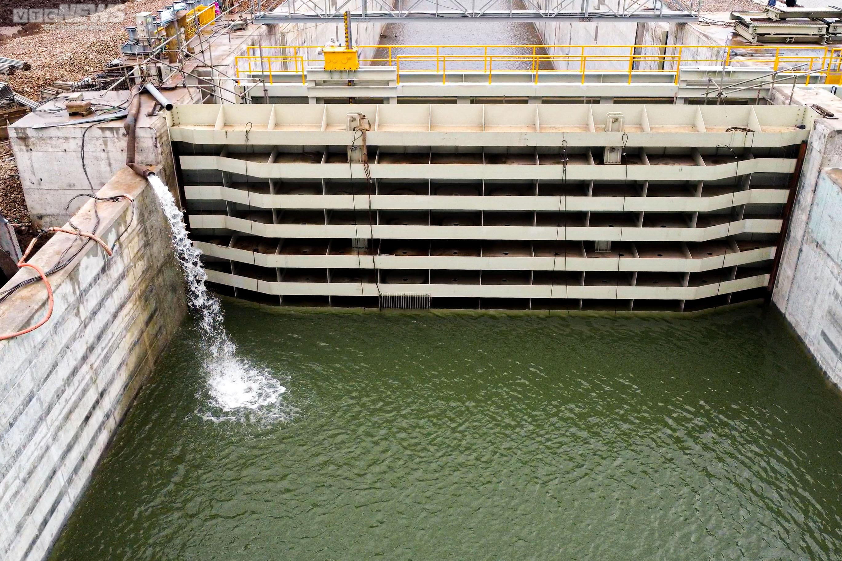 Kênh đào hơn 100 triệu USD ở Nam Định sắp đi vào hoạt động - 9