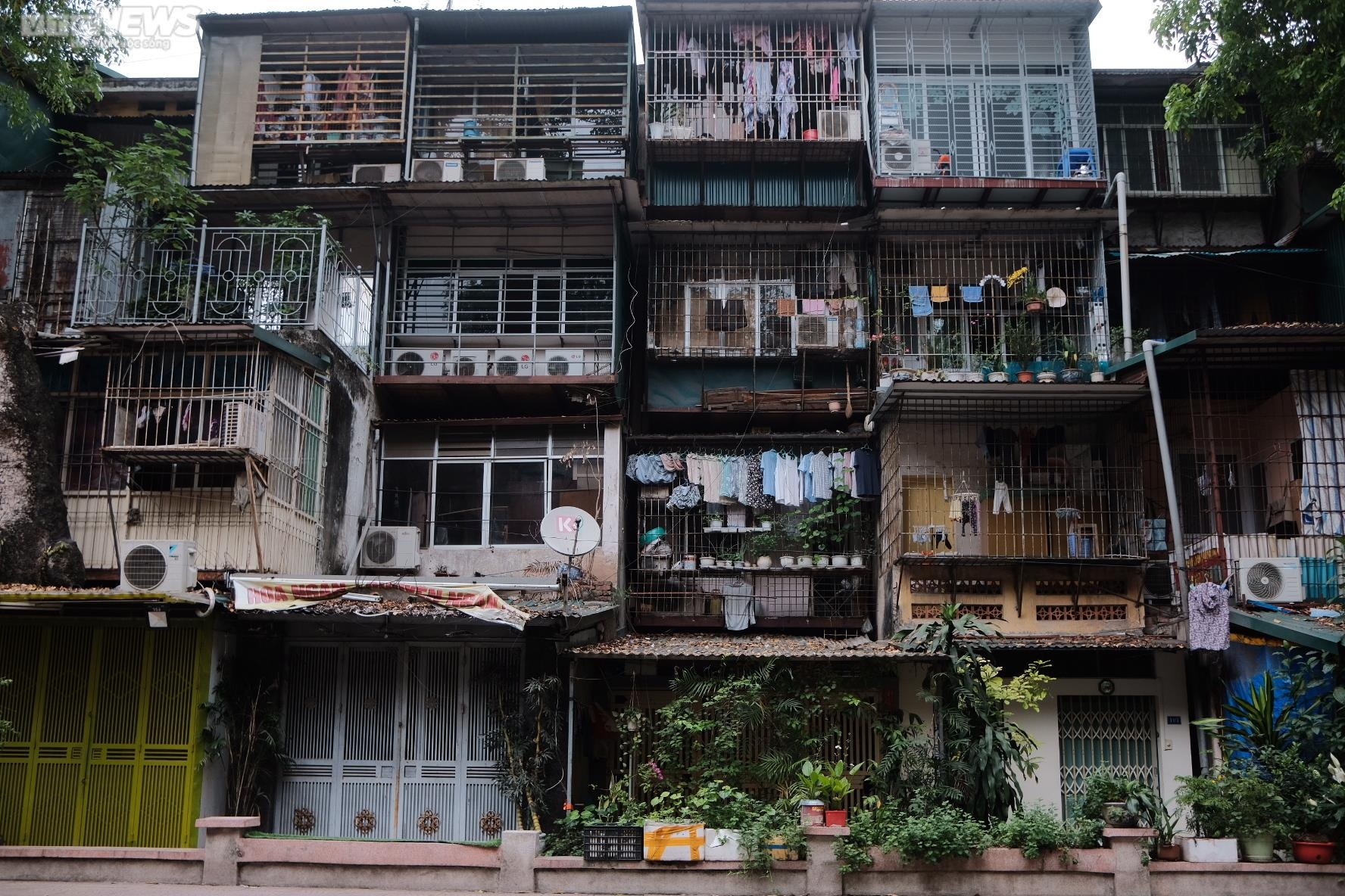 Hiểm hoạ cháy nổ từ những 'chuồng cọp' quây kín khu dân cư - 5