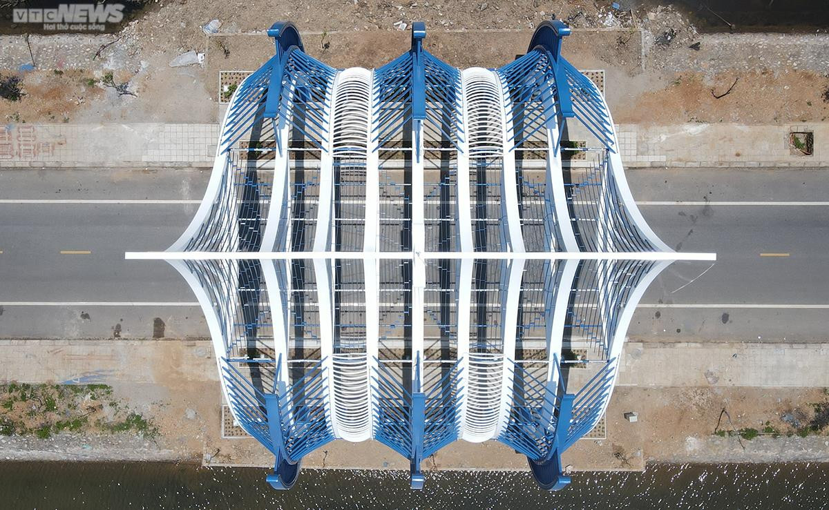 Ngắm nhìn cổng chào du lịch Cát Bà hơn 23 tỷ đồng từ trên cao - 12