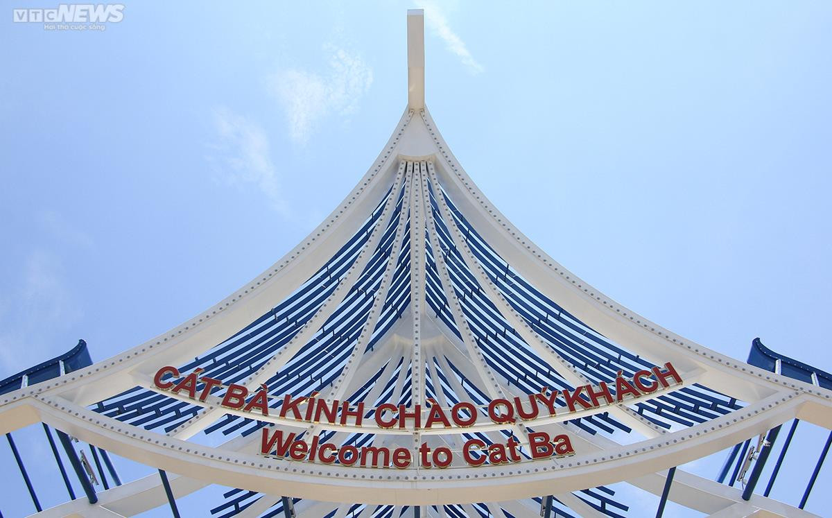 Ngắm nhìn cổng chào du lịch Cát Bà hơn 23 tỷ đồng từ trên cao - 6