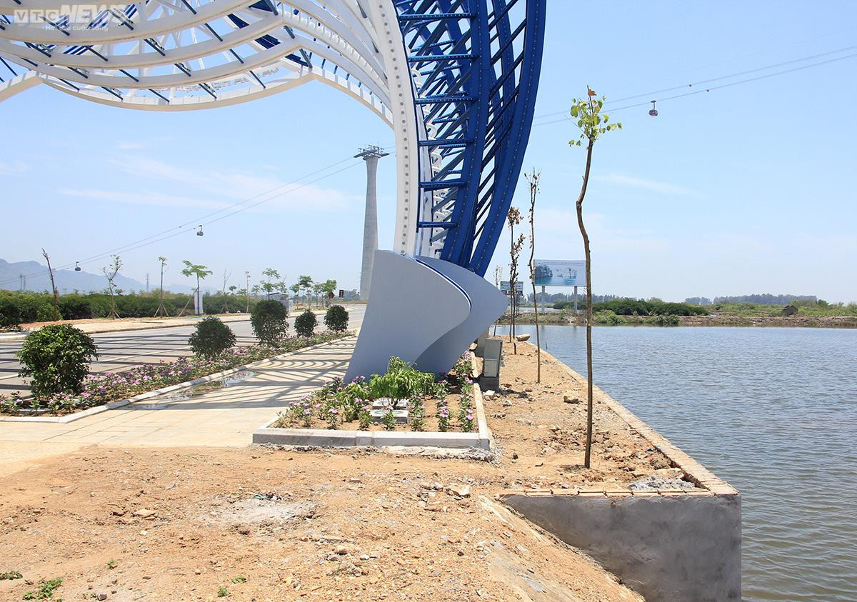 Ngắm nhìn cổng chào du lịch Cát Bà hơn 23 tỷ đồng từ trên cao - 9