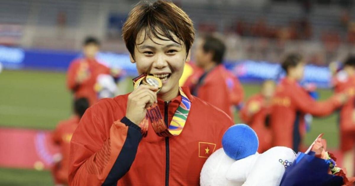 Nhan sắc 'không phải dạng vừa' của các nữ cầu thủ Việt Nam tại SEA Games 32 - 18