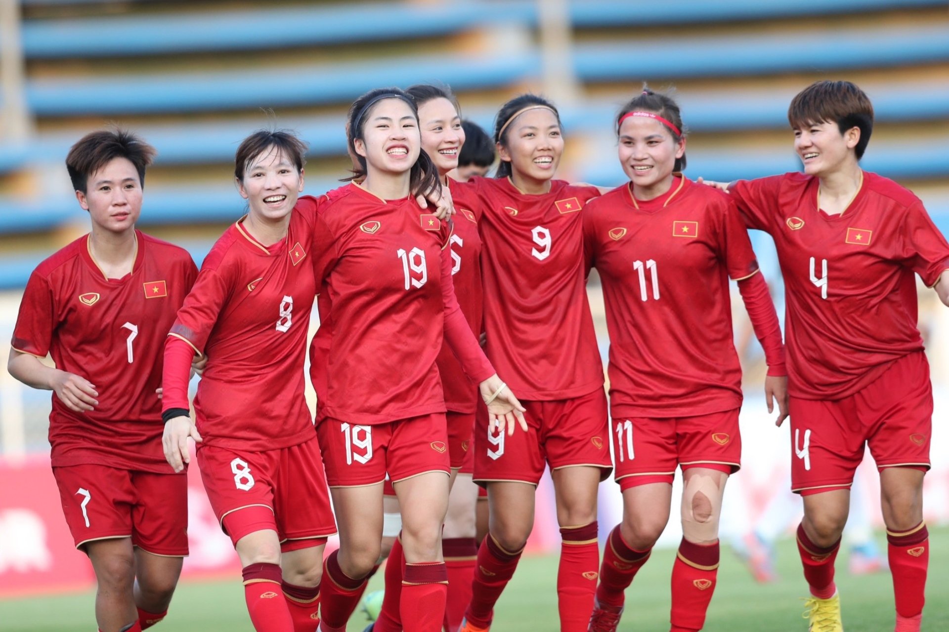 Nhan sắc 'không phải dạng vừa' của các nữ cầu thủ Việt Nam tại SEA Games 32 - 2