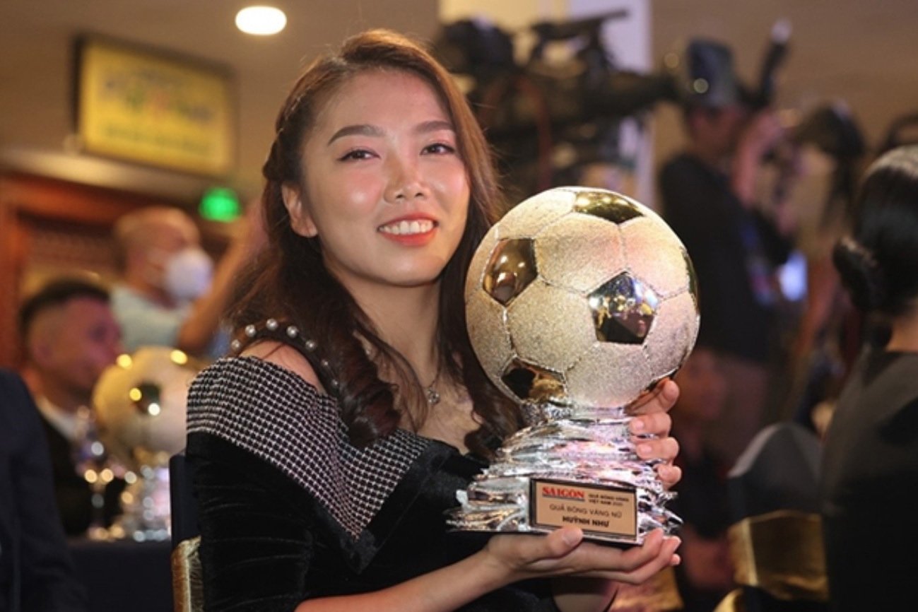 Nhan sắc 'không phải dạng vừa' của các nữ cầu thủ Việt Nam tại SEA Games 32 - 16