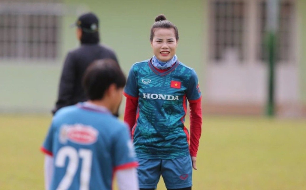 Nhan sắc 'không phải dạng vừa' của các nữ cầu thủ Việt Nam tại SEA Games 32 - 21