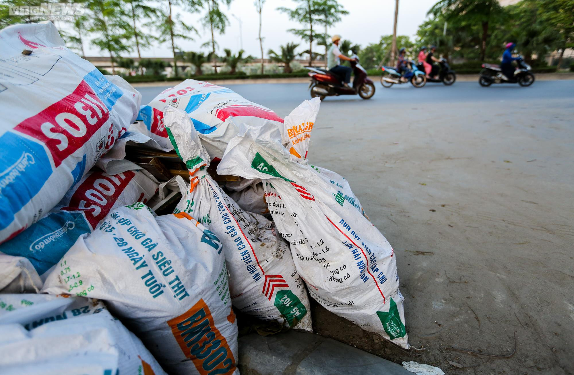 Đại lộ nghìn tỷ ở Hà Nội sau 3 năm đưa vào sử dụng giờ ra sao? - 8