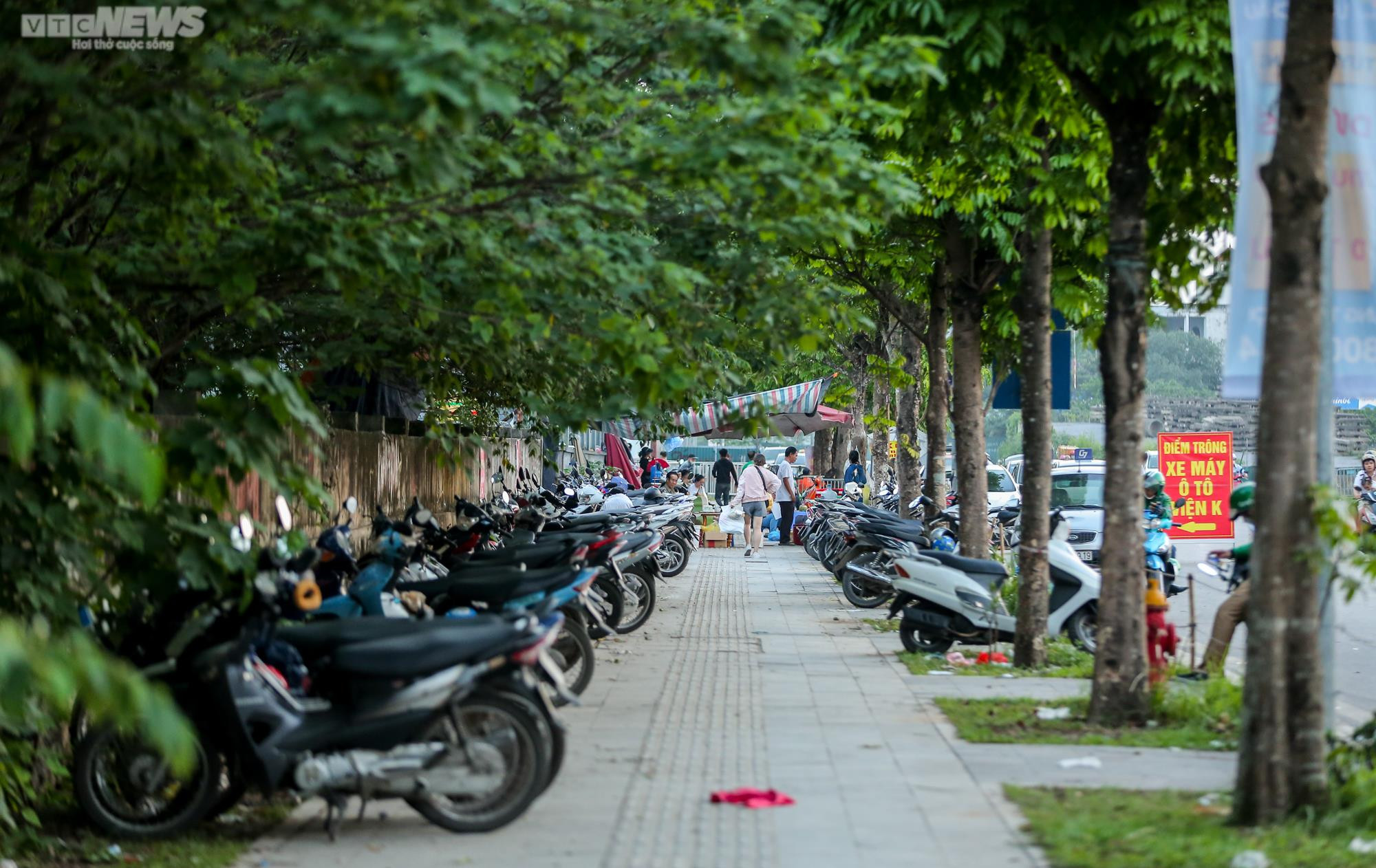 Đại lộ nghìn tỷ ở Hà Nội sau 3 năm đưa vào sử dụng giờ ra sao? - 11