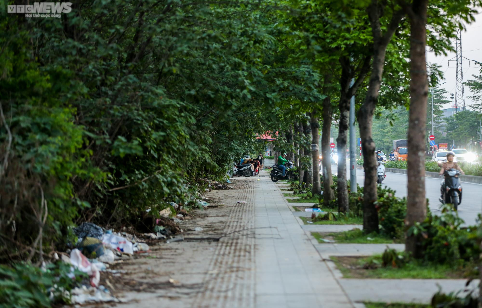 Đại lộ nghìn tỷ ở Hà Nội sau 3 năm đưa vào sử dụng giờ ra sao? - 14