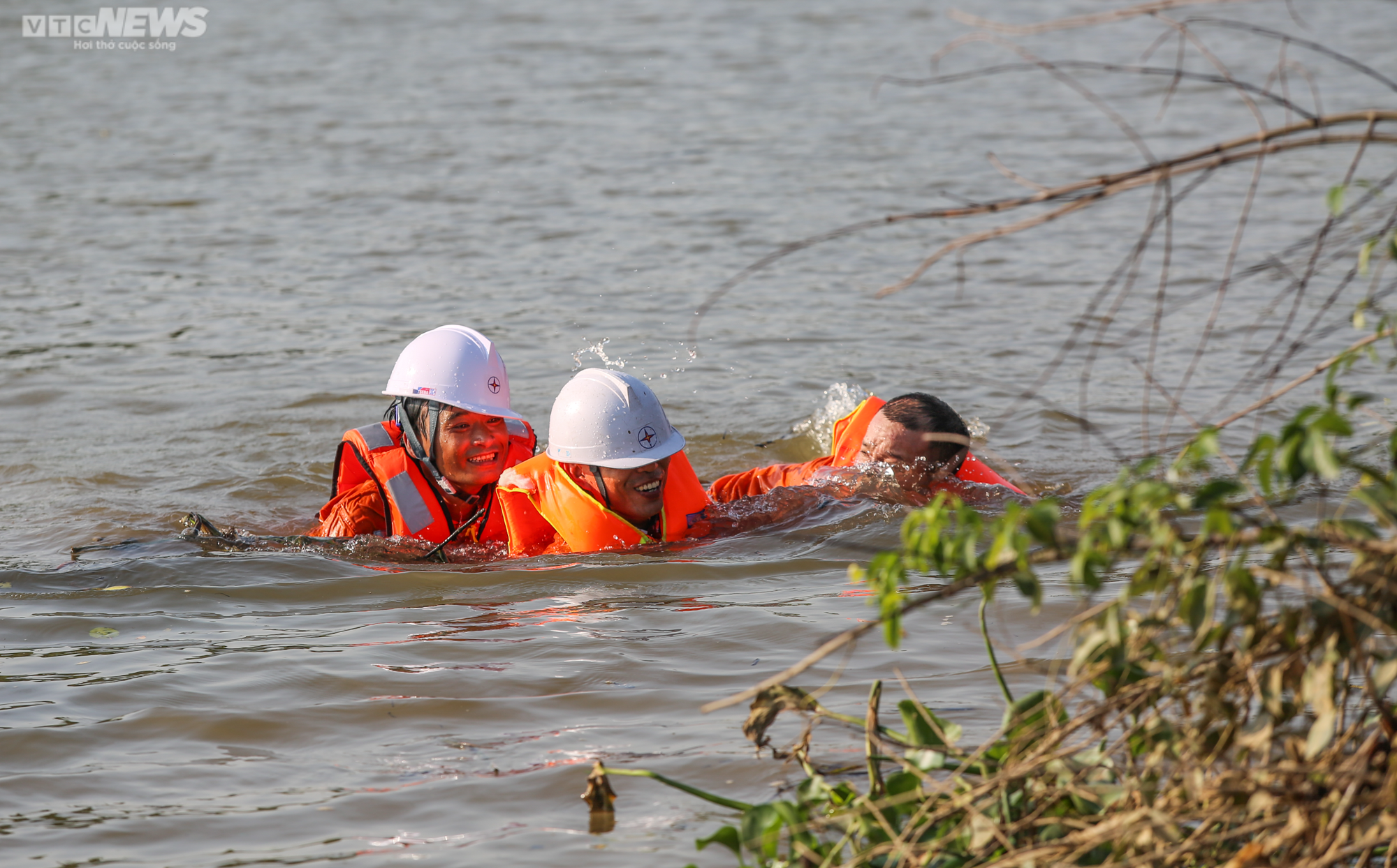 Tổng công ty Điện lực miền Bắc diễn tập phòng chống thiên tai, xử lý sự cố - 9