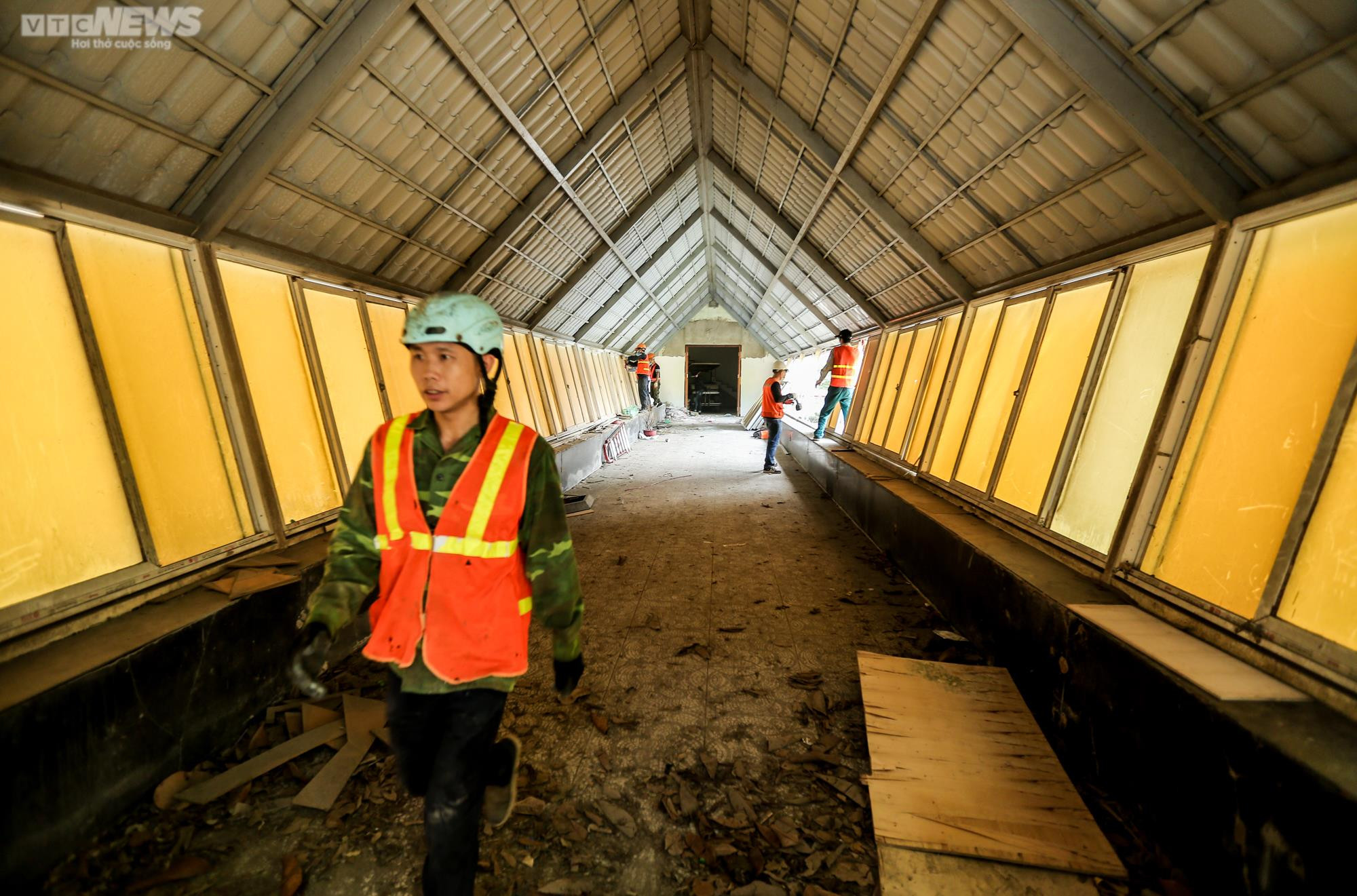 Tháo dỡ hàng loạt công trình sai phạm ở Công viên Tuổi trẻ Thủ đô - 11