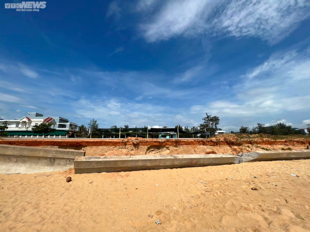 Sau 5 năm kết luận sai phạm, kè biển gần 80 tỷ ở Bình Định 'tan nát vẫn nát tan' - 7