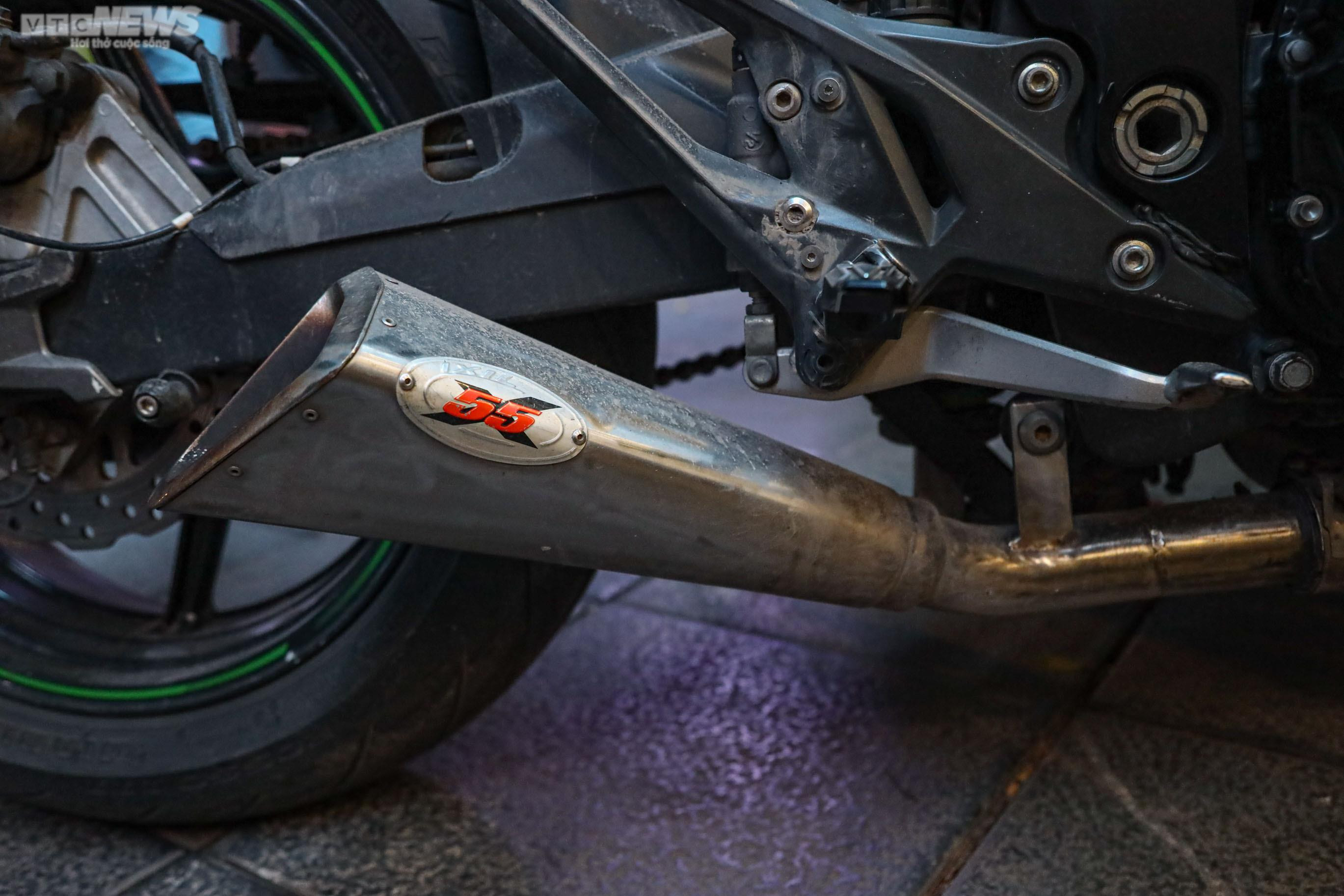 Cảnh sát hóa trang vây bắt 'quái xế' đua xe, nẹt pô gây náo loạn phố Hà Nội - 17